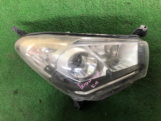 MITSUBISHI TRITON HEAD LAMP RH (HL0061)