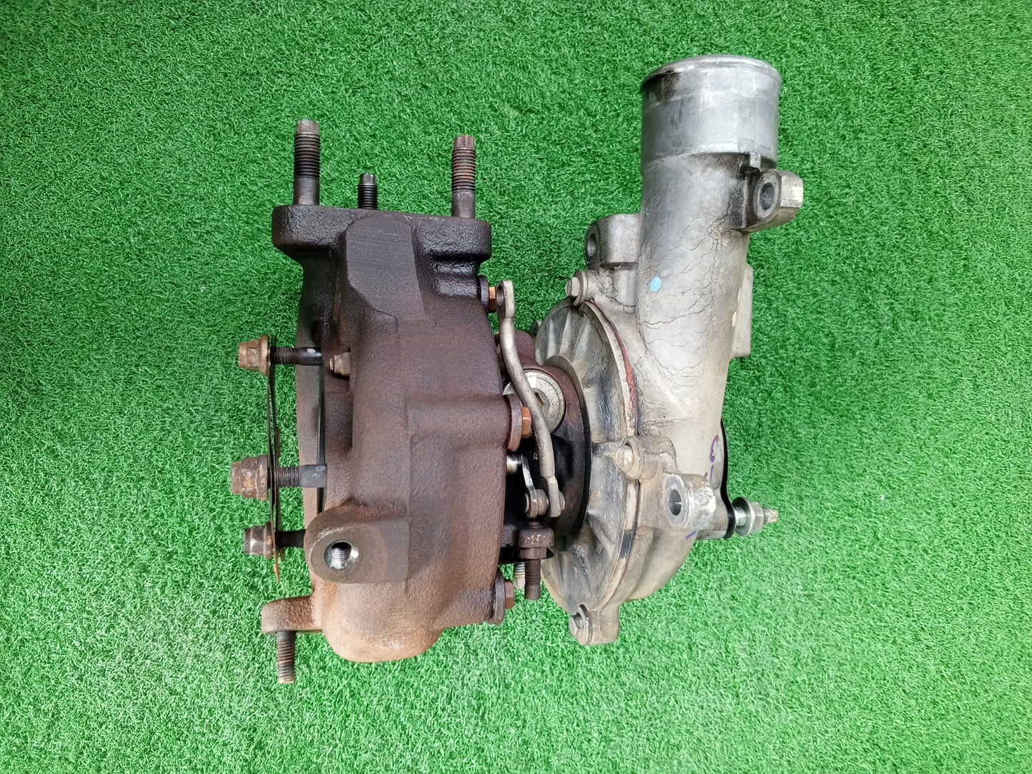 TOYOTA HILUX VIGO KUN26 VNT 3.0 TURBO (17201-0L041)