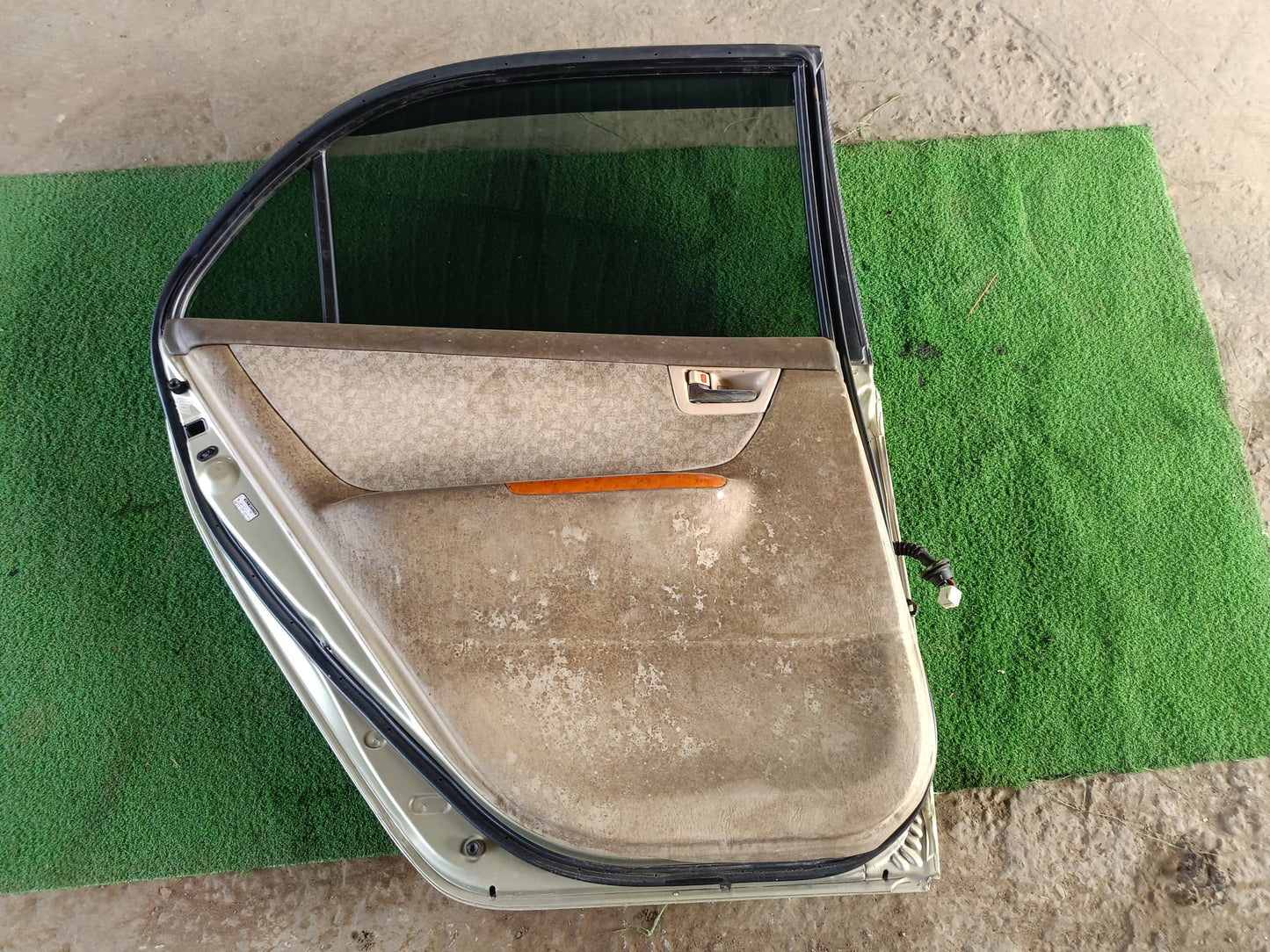TOYOTA COROLLA ALTIS RLH DOOR PANEL COMPLETE (DP00190)