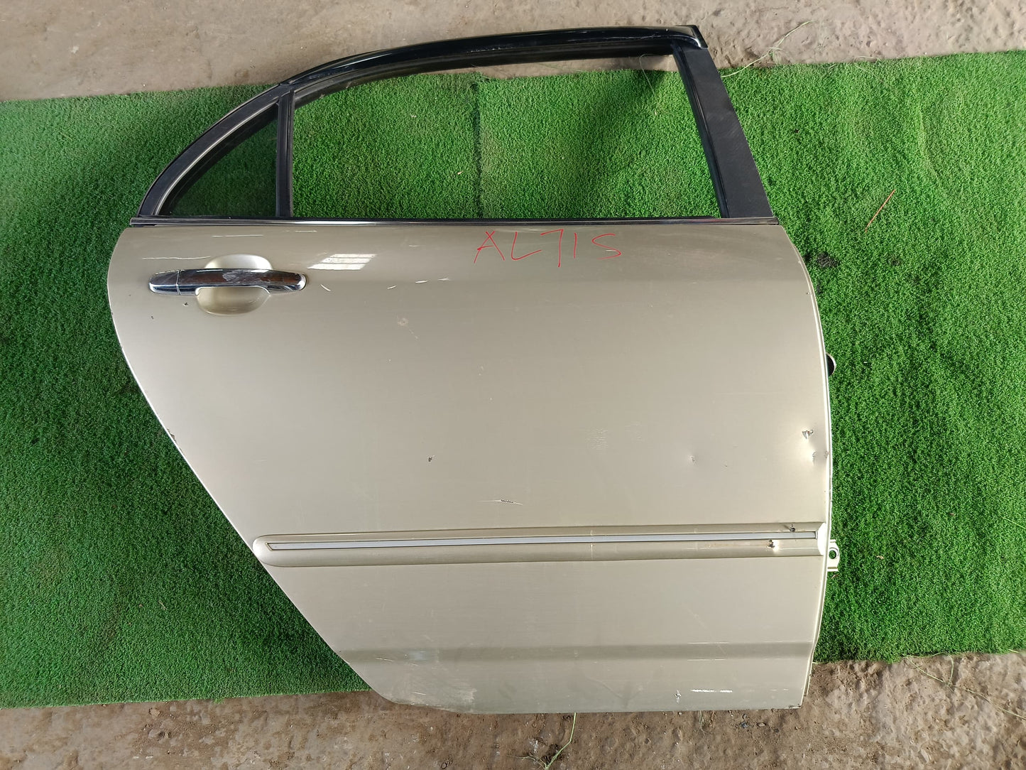 TOYOTA COROLLA ALTIS RRH DOOR PANEL COMPLETE (DP00191)