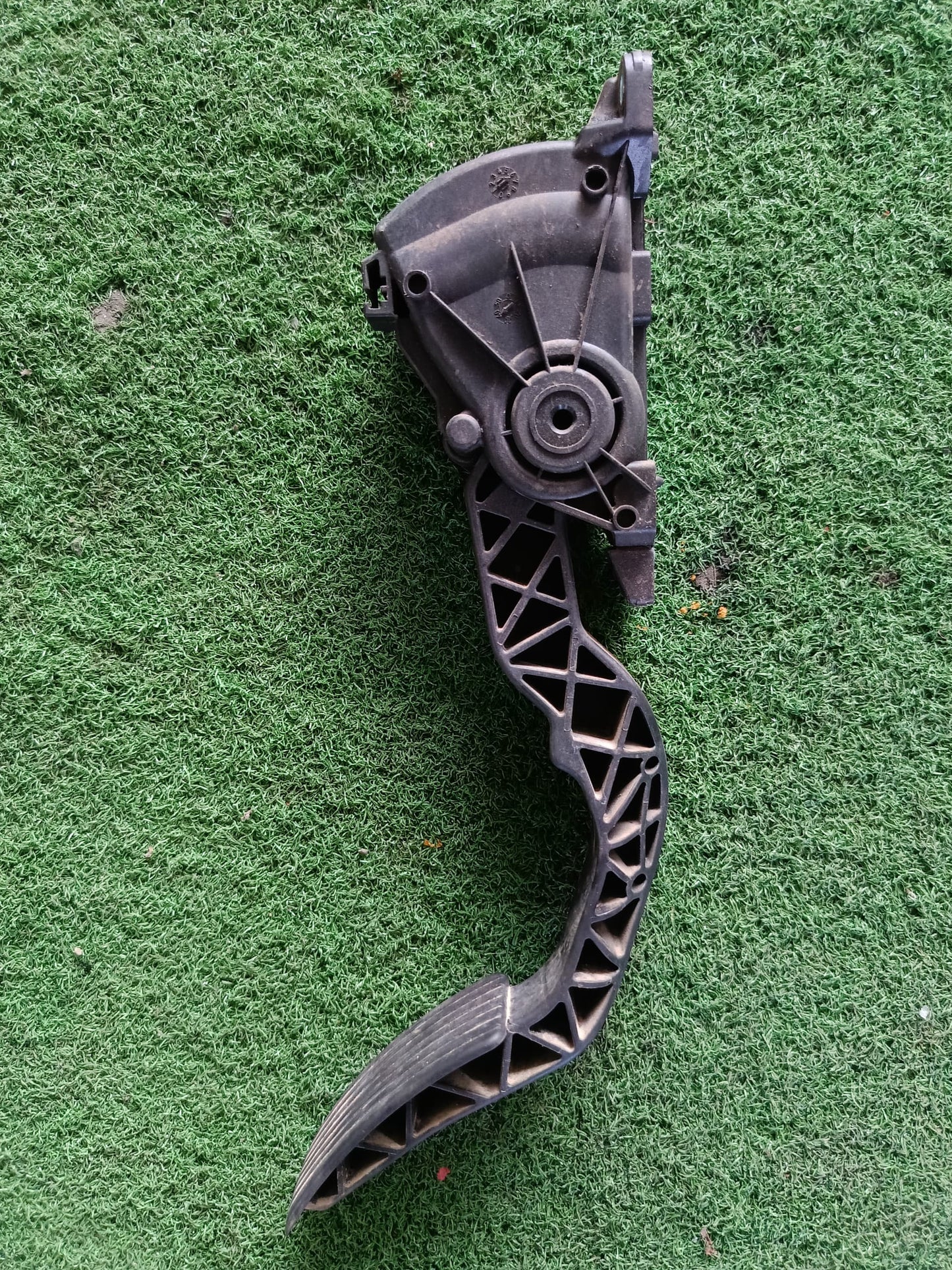 PROTON EXORA PEDAL SESNSOR (PW827159)