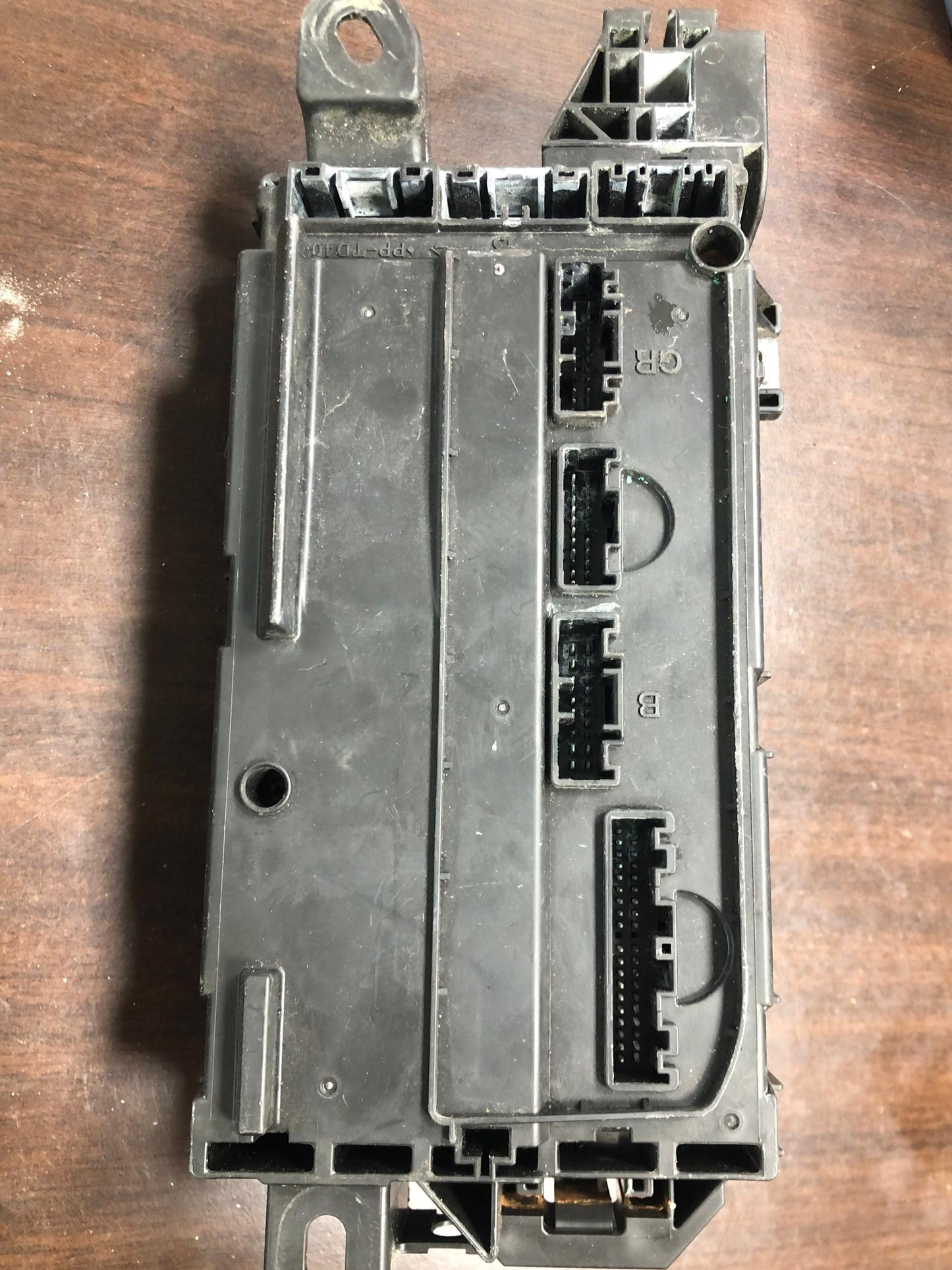 PERODUA BEZZA FUSE BOX (82600-BZ080)