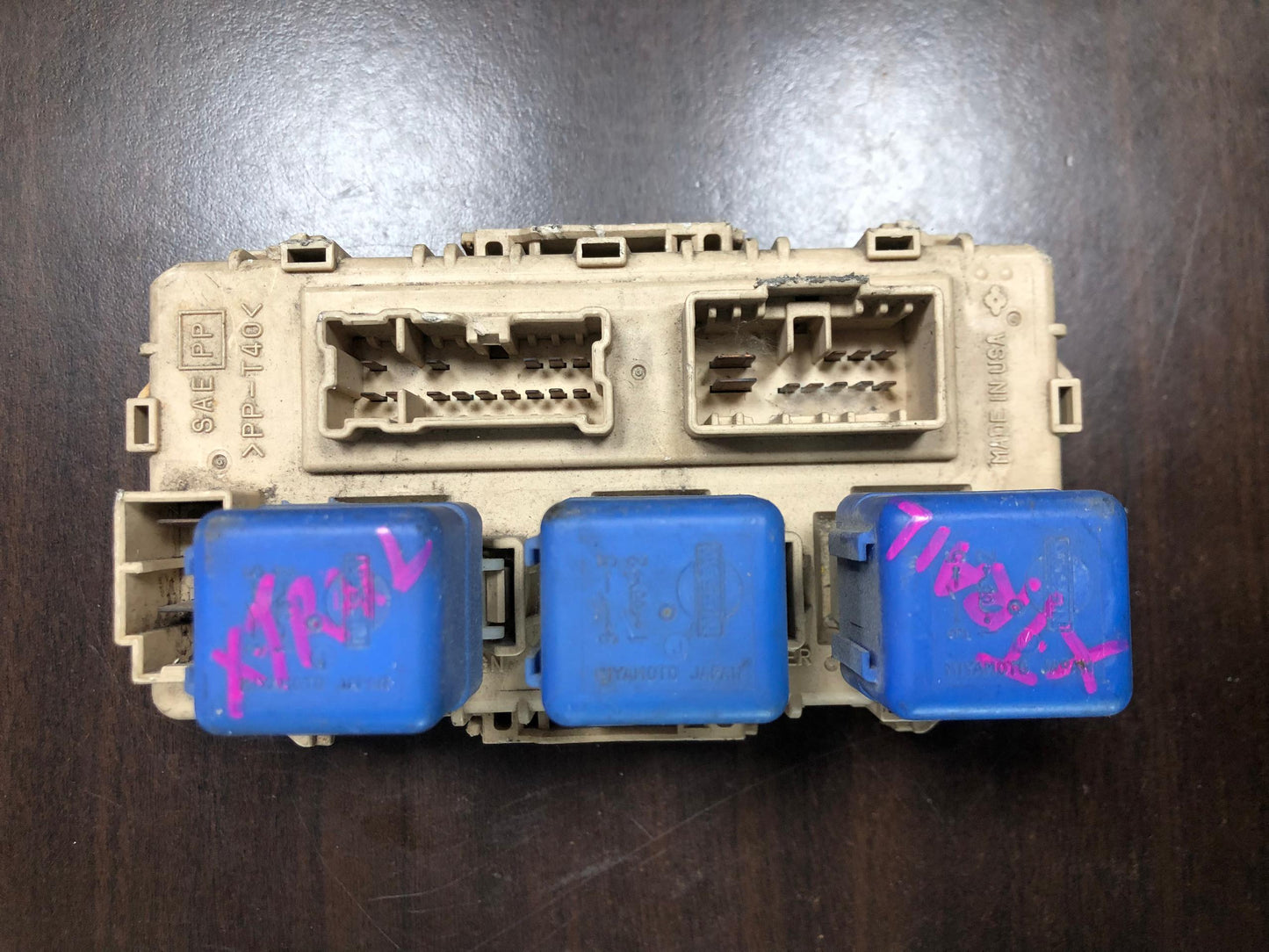 NISSAN X-TRAIL FUSE BOX (FSB0010)