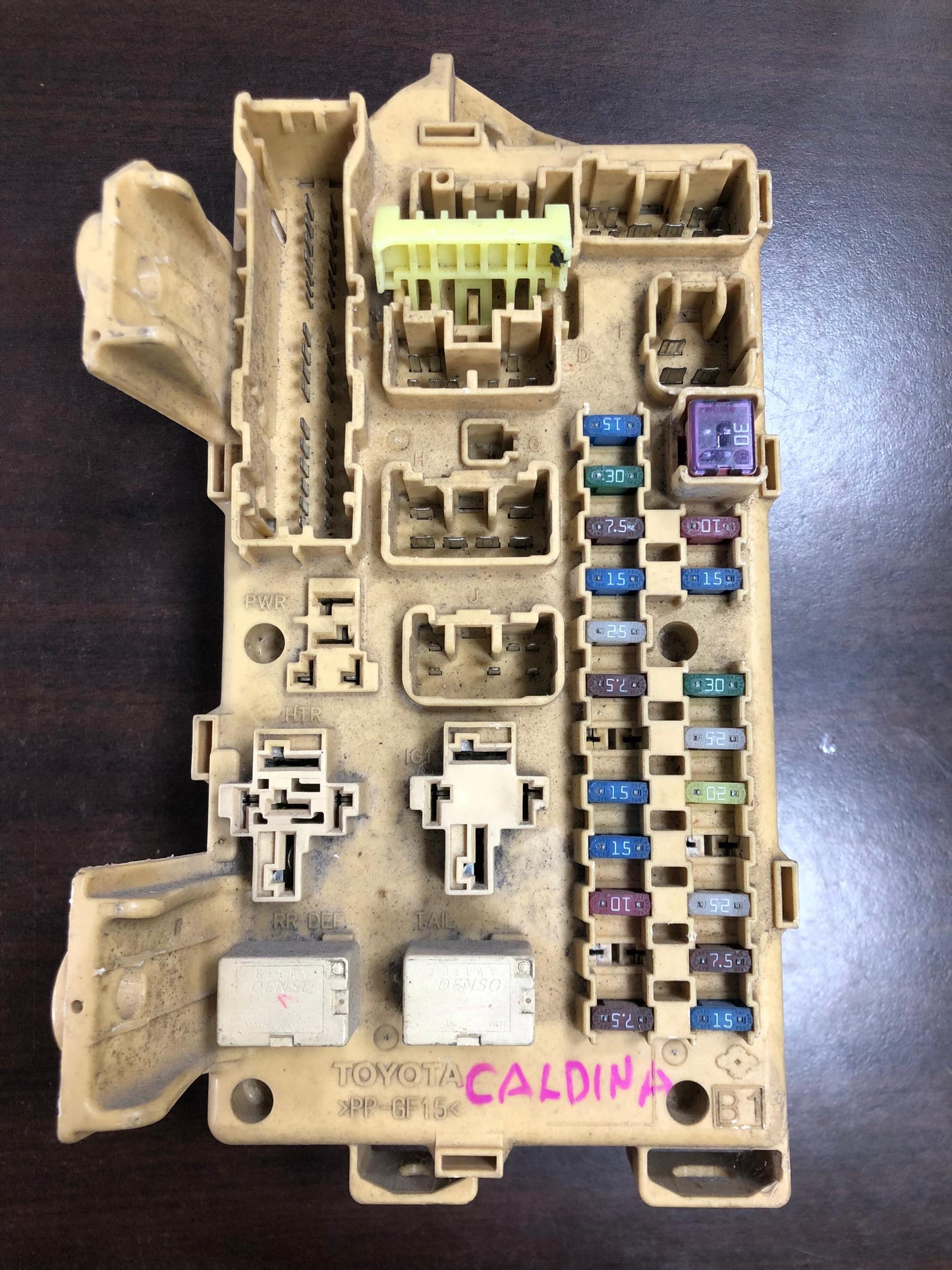 TOYOTA CALDINA FUSE BOX (FSB0013)