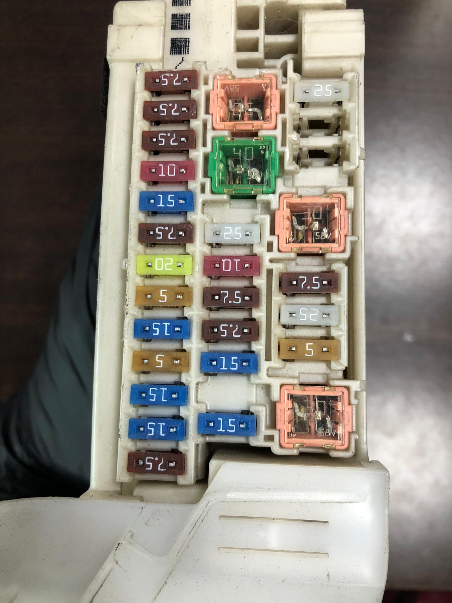 TOYOTA VIOS NCP150 FUSE BOX (89221-0D220)