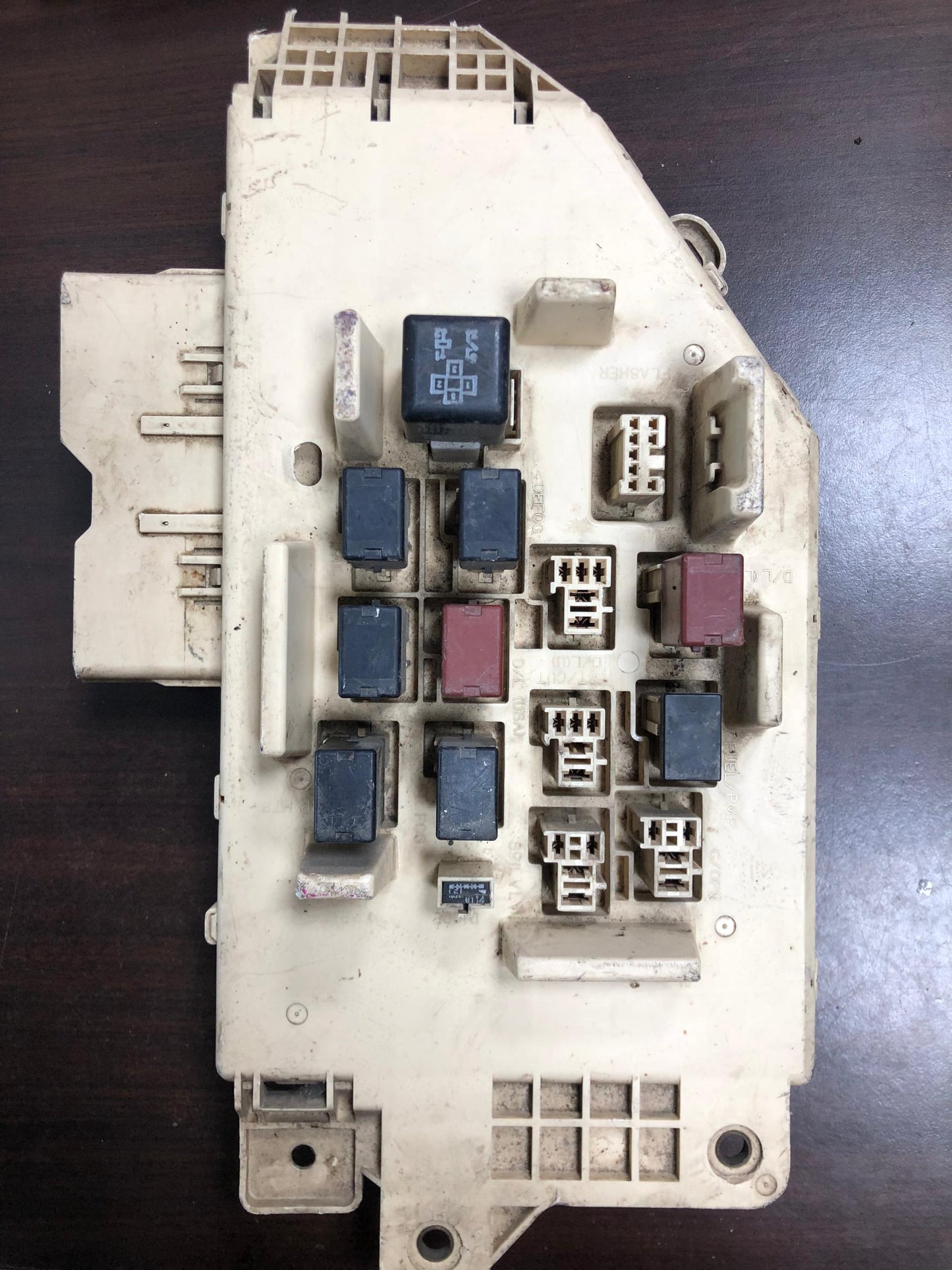 TOYOTA LAND CRUISER UZJ100 FUSE BOX (FSB0014)