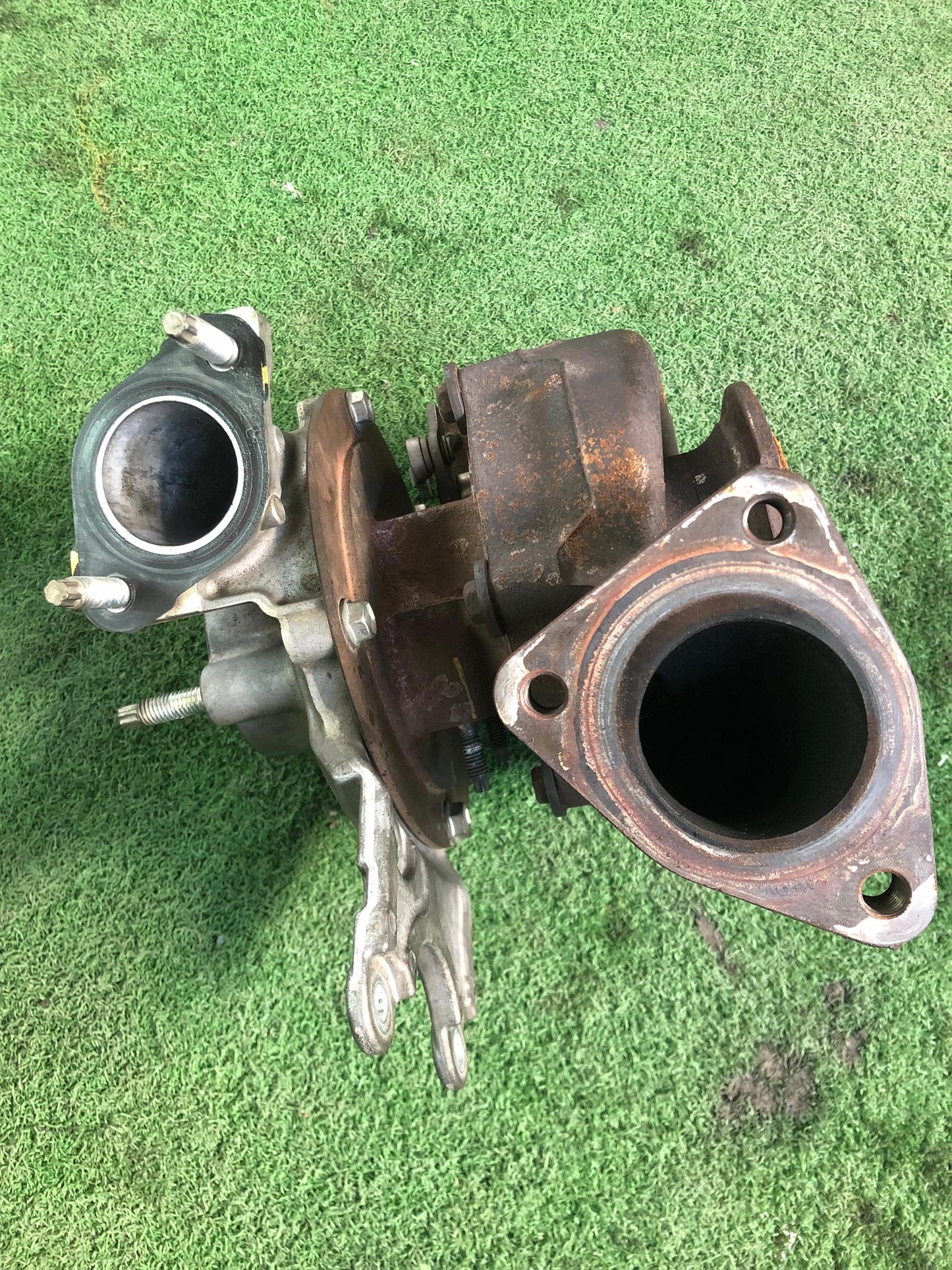 TOYOTA HILUX REVO 2.8 TURBO (17201-11080)