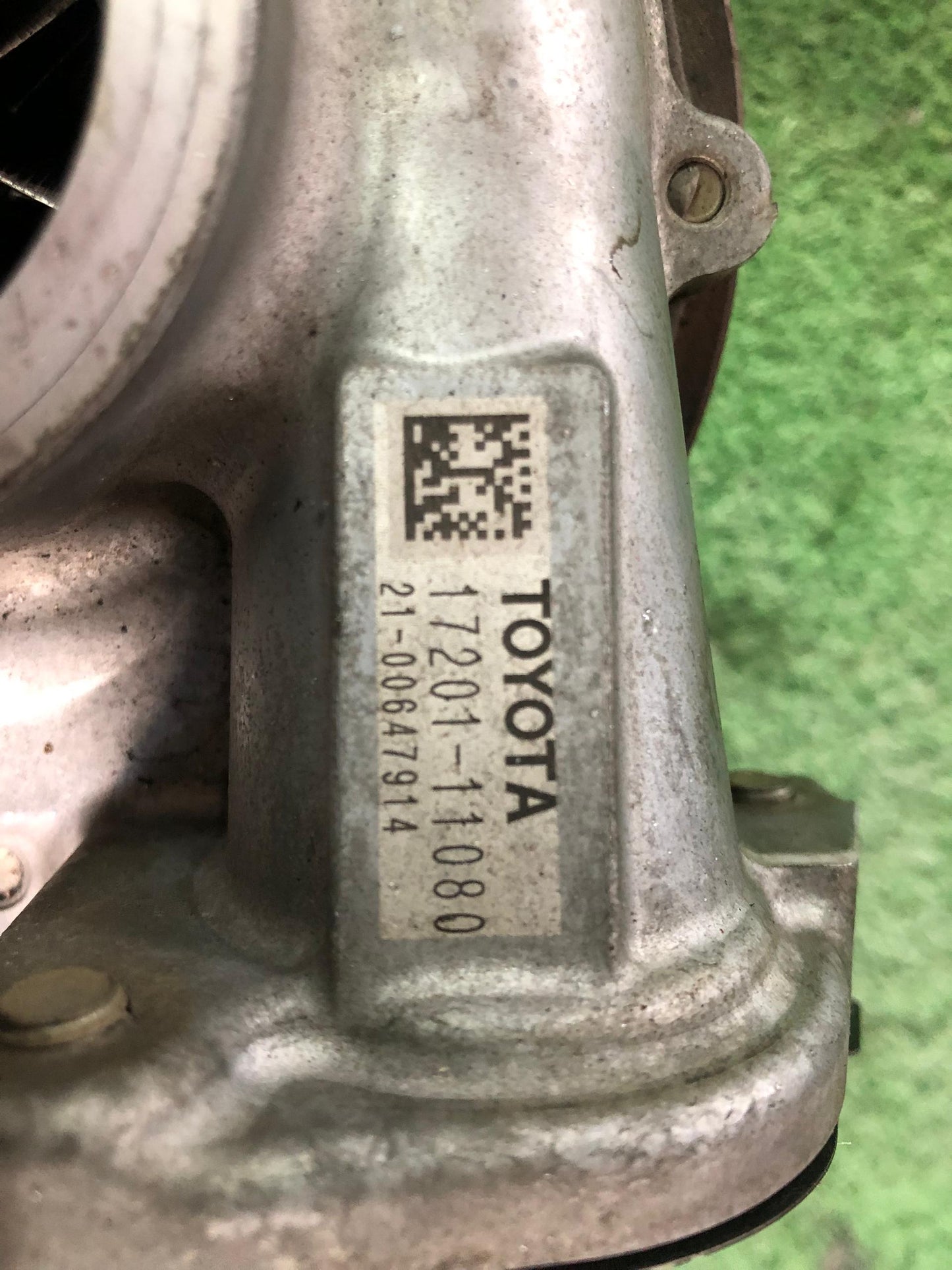 TOYOTA HILUX REVO 2.8 TURBO (17201-11080)