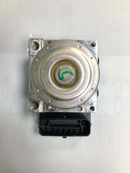 MITSUBISHI TRITON ABS PUMP (113040-41380)