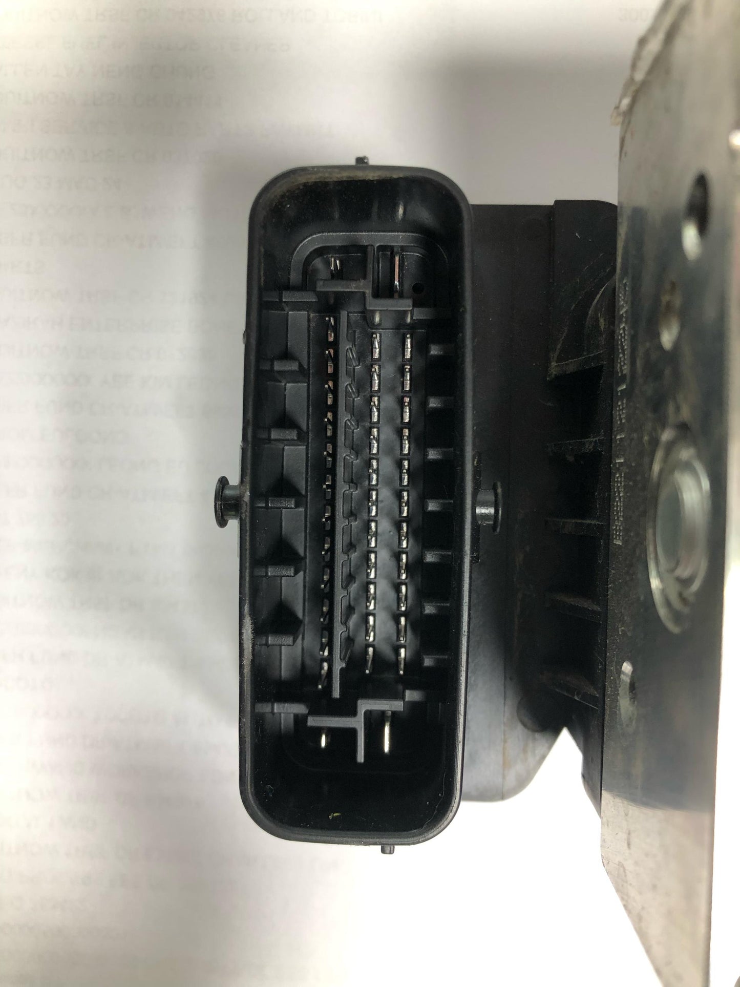 MITSUBISHI TRITON ABS PUMP (113040-41380)