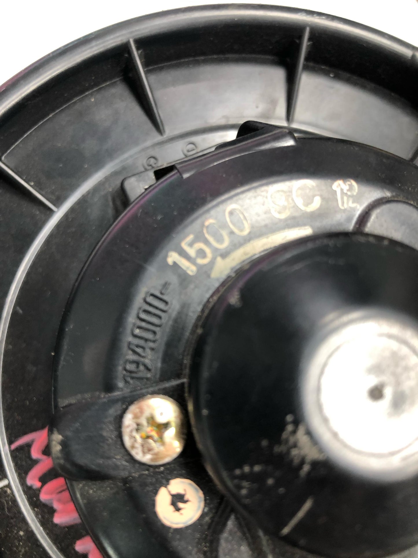 TOYOTA WISH ZNE10 BLOWER MOTOR (194000-1500)