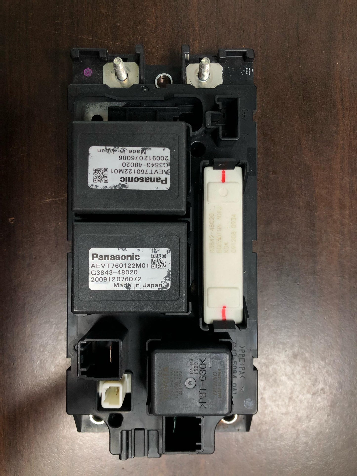 TOYOTA PRIUS BATTERY RELAY JUNCTION BOX (G92Z1-47020)
