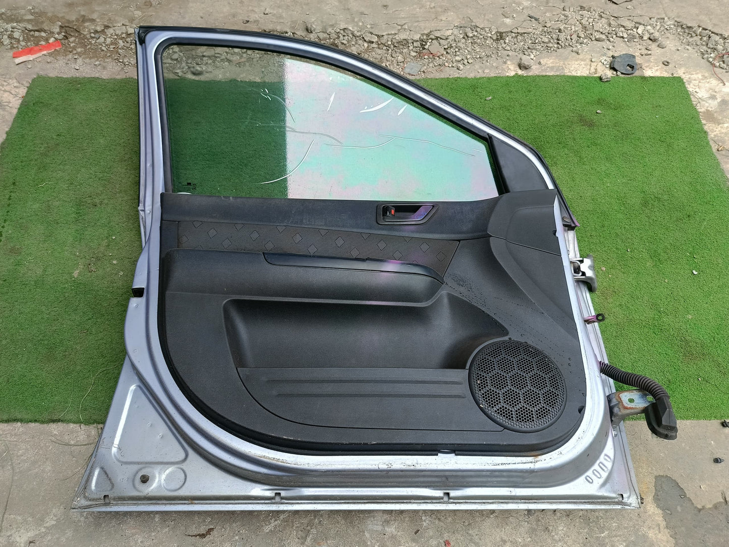 HYUNDAI GETZ DOOR PANEL FLH COMPLETE SILVER (DP00242)