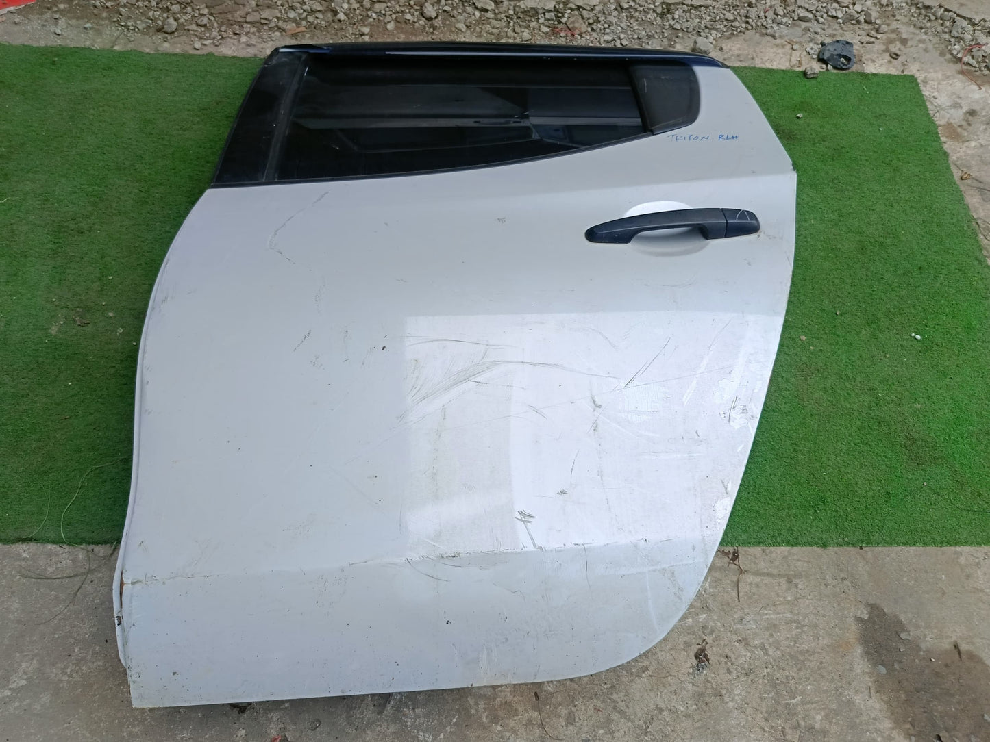 MITSUBISHI TRITON DOOR PANEL RLH COMPLETE SILVER (DP00245)