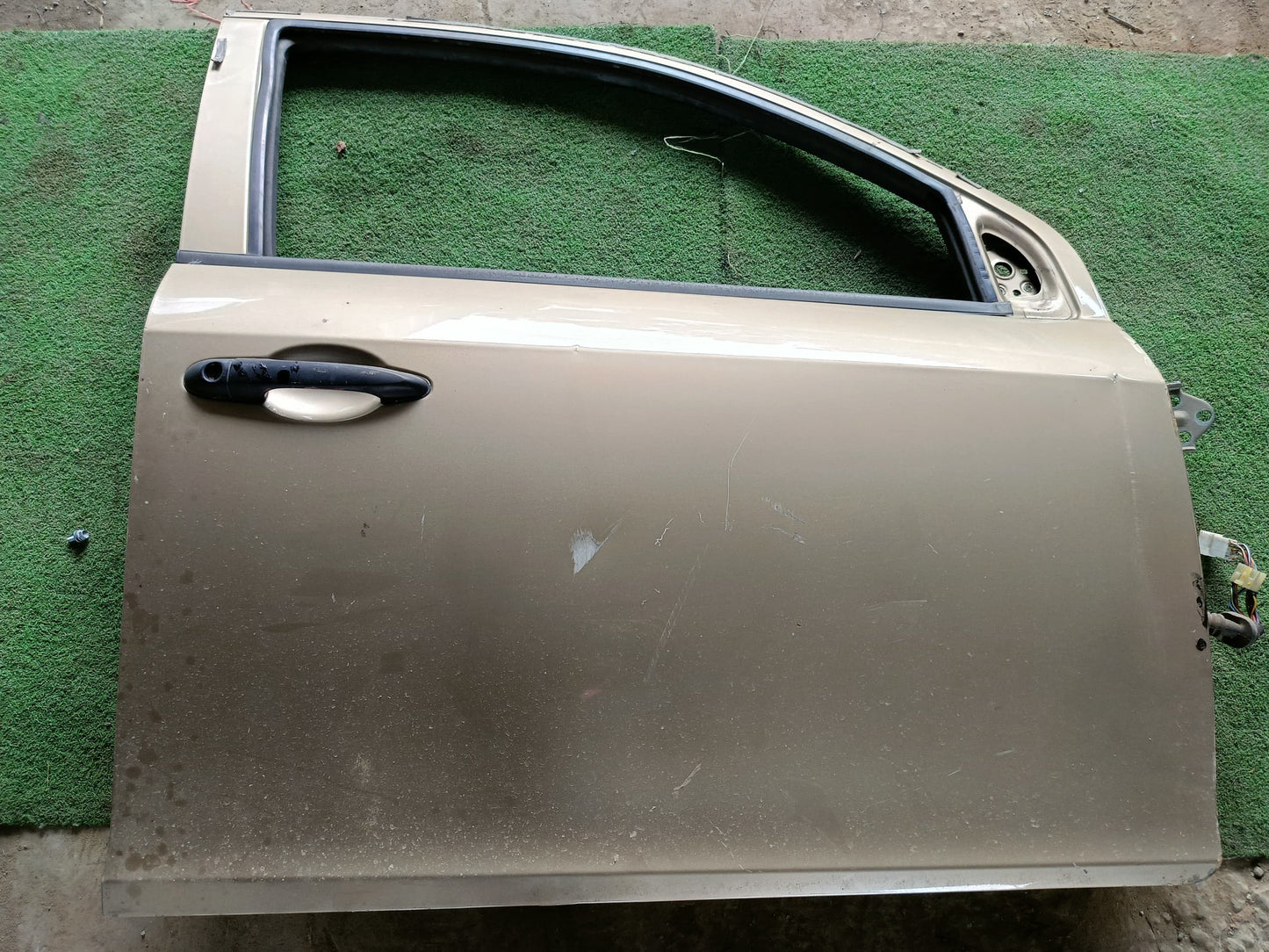 PROTON SAGA FLX DOOR PANEL FRH COMPLETE GOLD (DP00247)