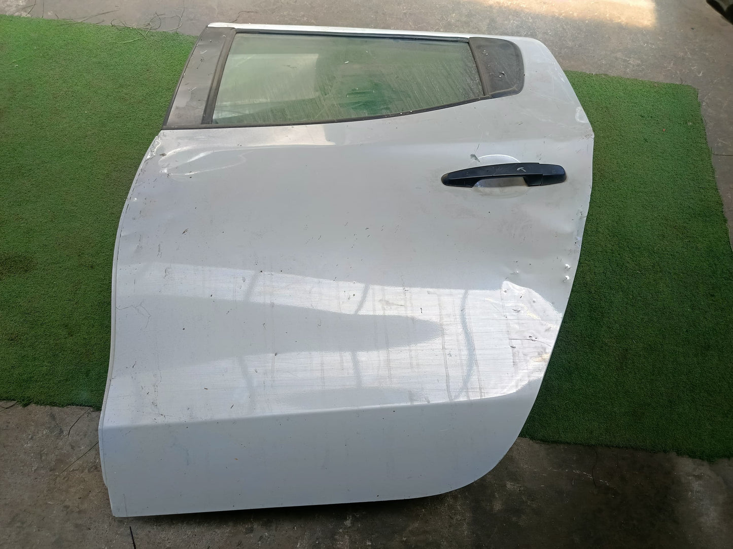 MITSUBISHI TRITON DOOR PANEL RLH COMPLETE SILVER (DP00263)