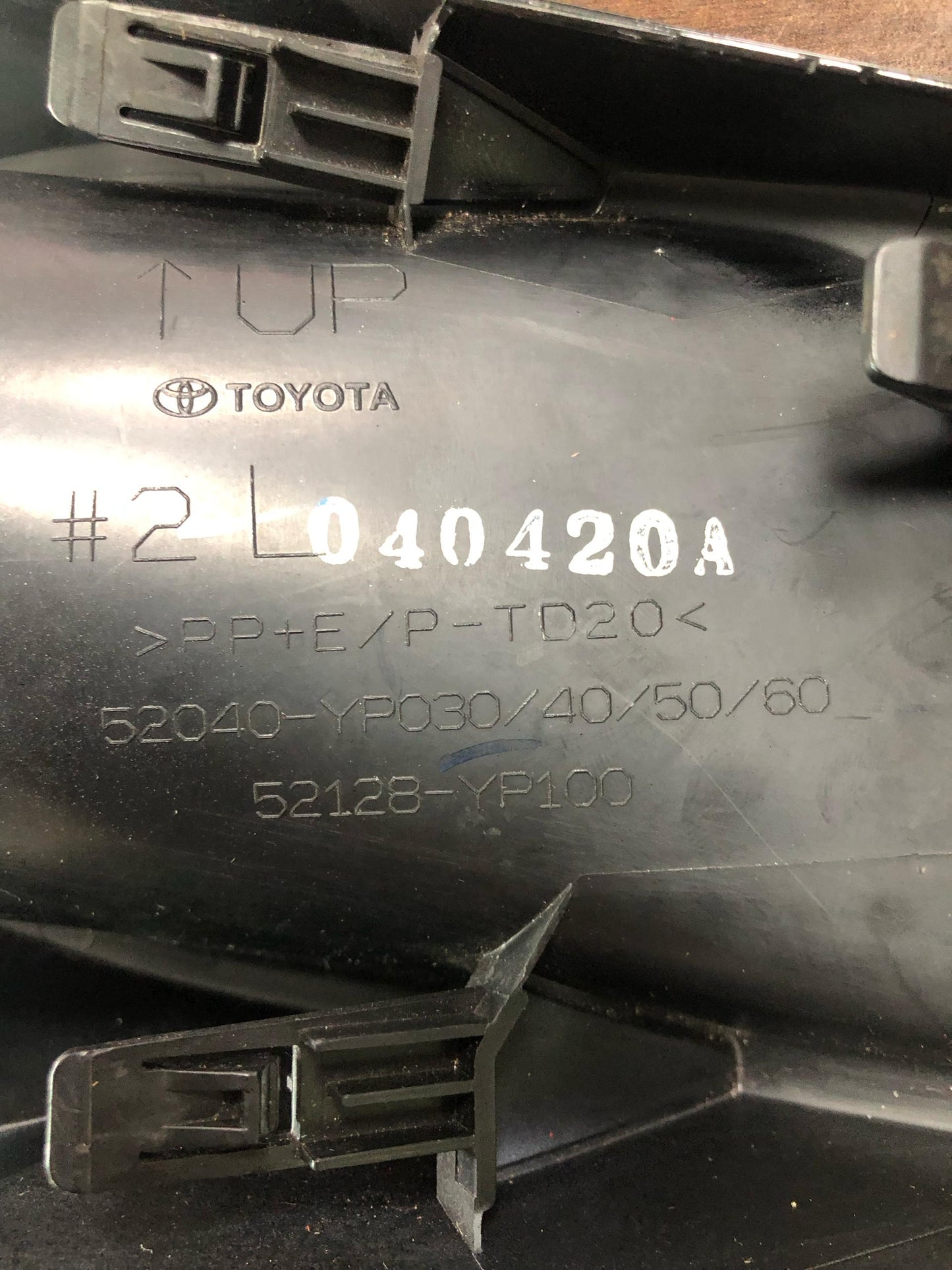 TOYOTA HILUX ROCCO GUN125,GUN126 FOG LAMP COVER LH (52128-YP100)