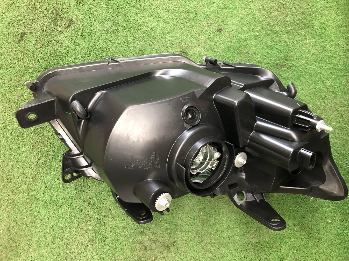 PROTON SAGA BLM 1.3 N.LINE 2008 HEAD LAMP LH (PRB01A-4031A-LNND)