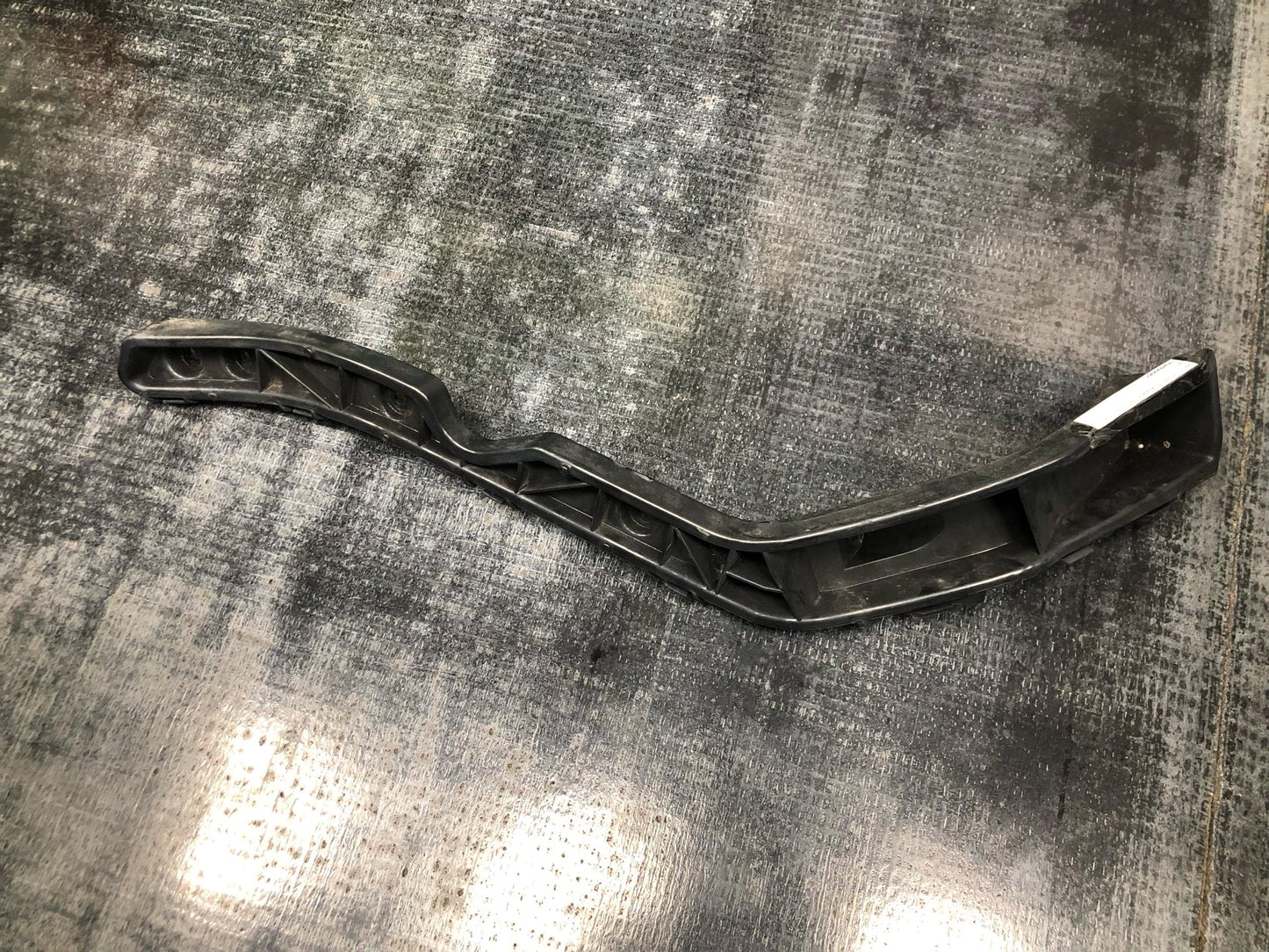 PROTON PREVE REAR BUMPER BRACKET RH (PW930682)