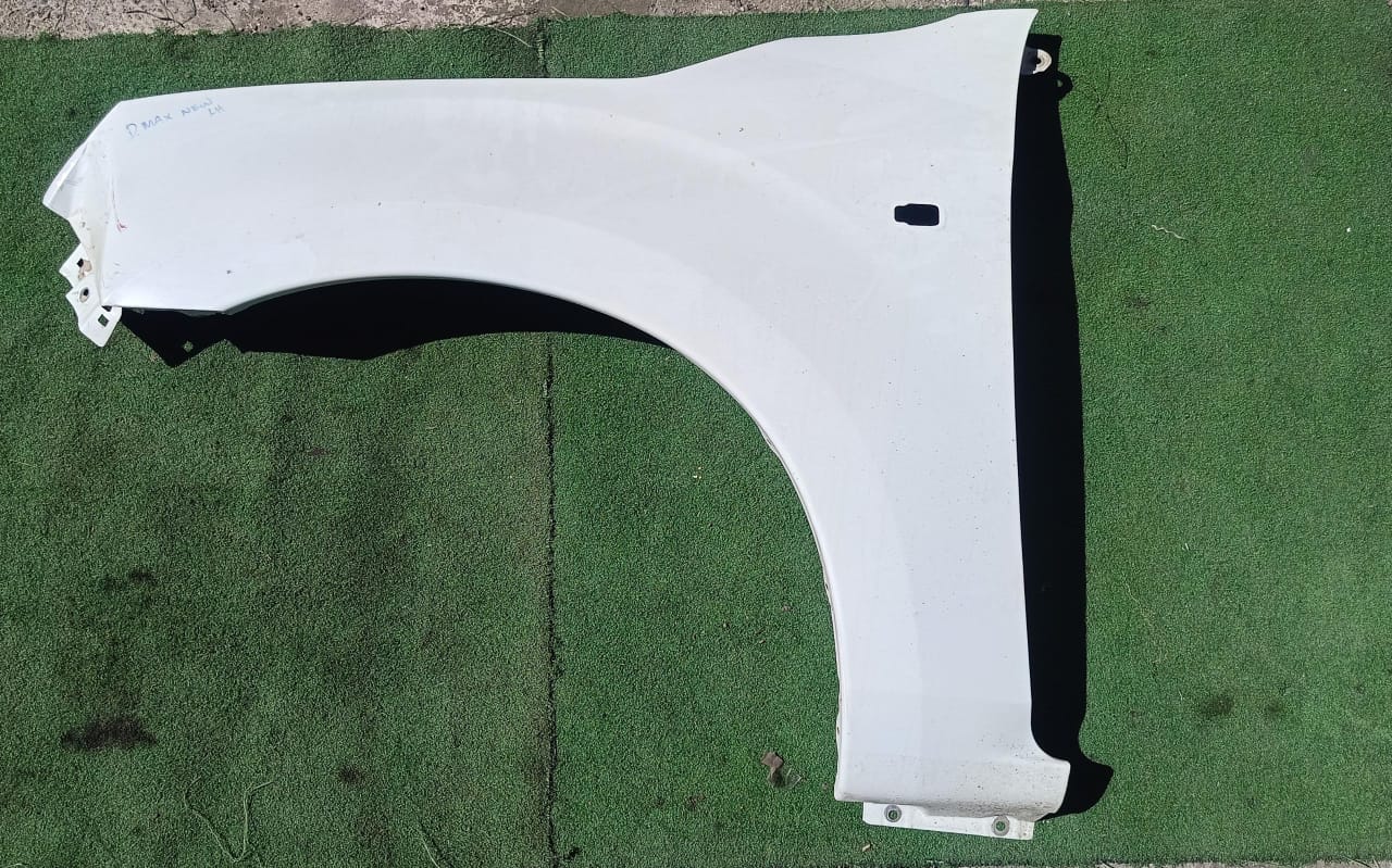 ISUZU DMAX NEW FRONT FENDER WHITE LH (FFWH081)
