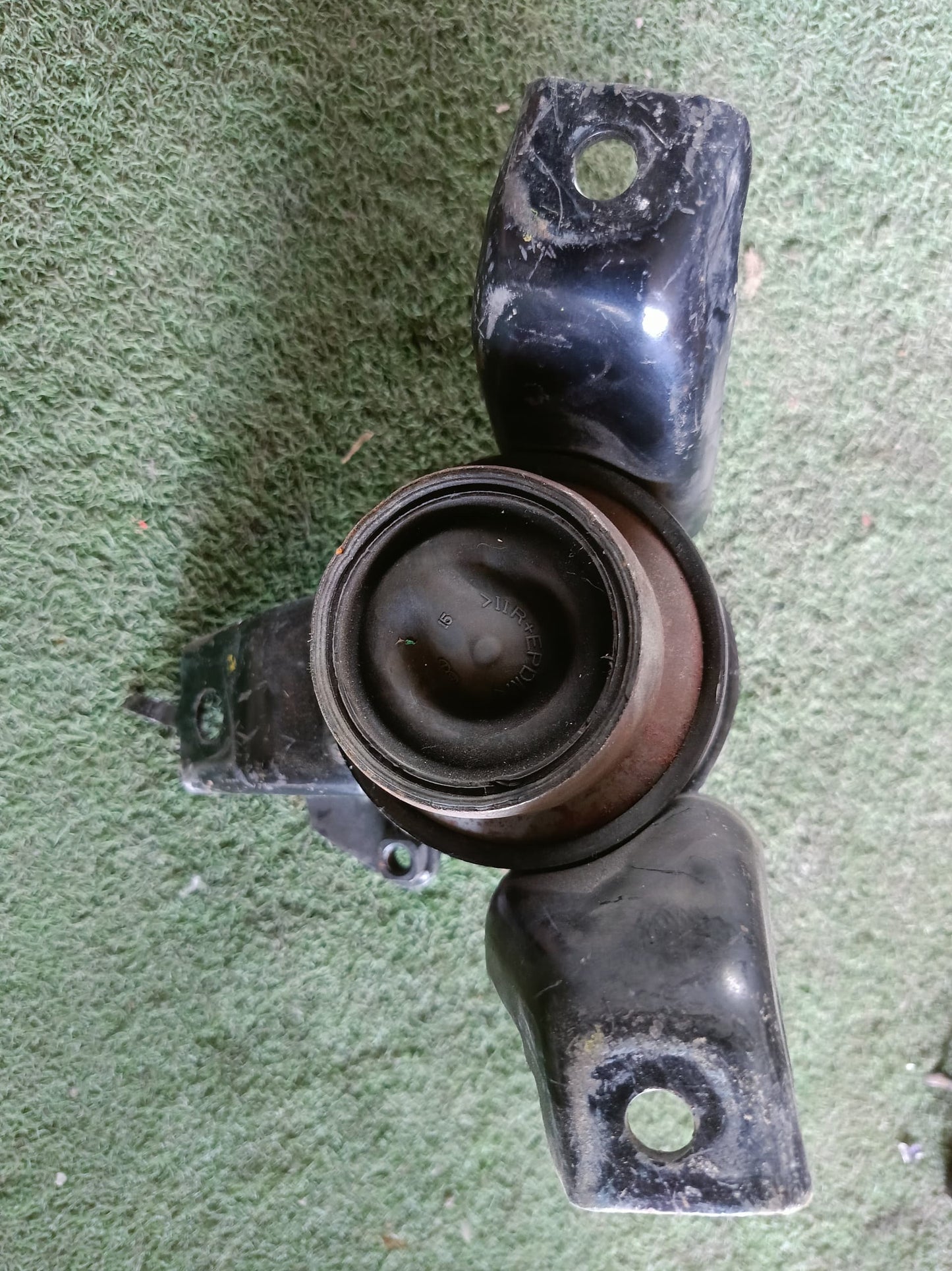 PERODUA BEZZA ENGINE MOUNITNG RH (EM0060)