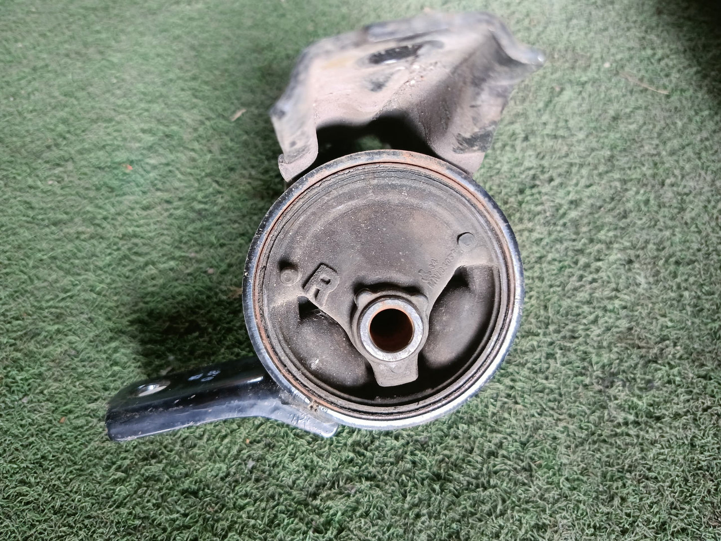 MITSUBISHI ASX ENGINE MOUNTING REAR (EM0063)