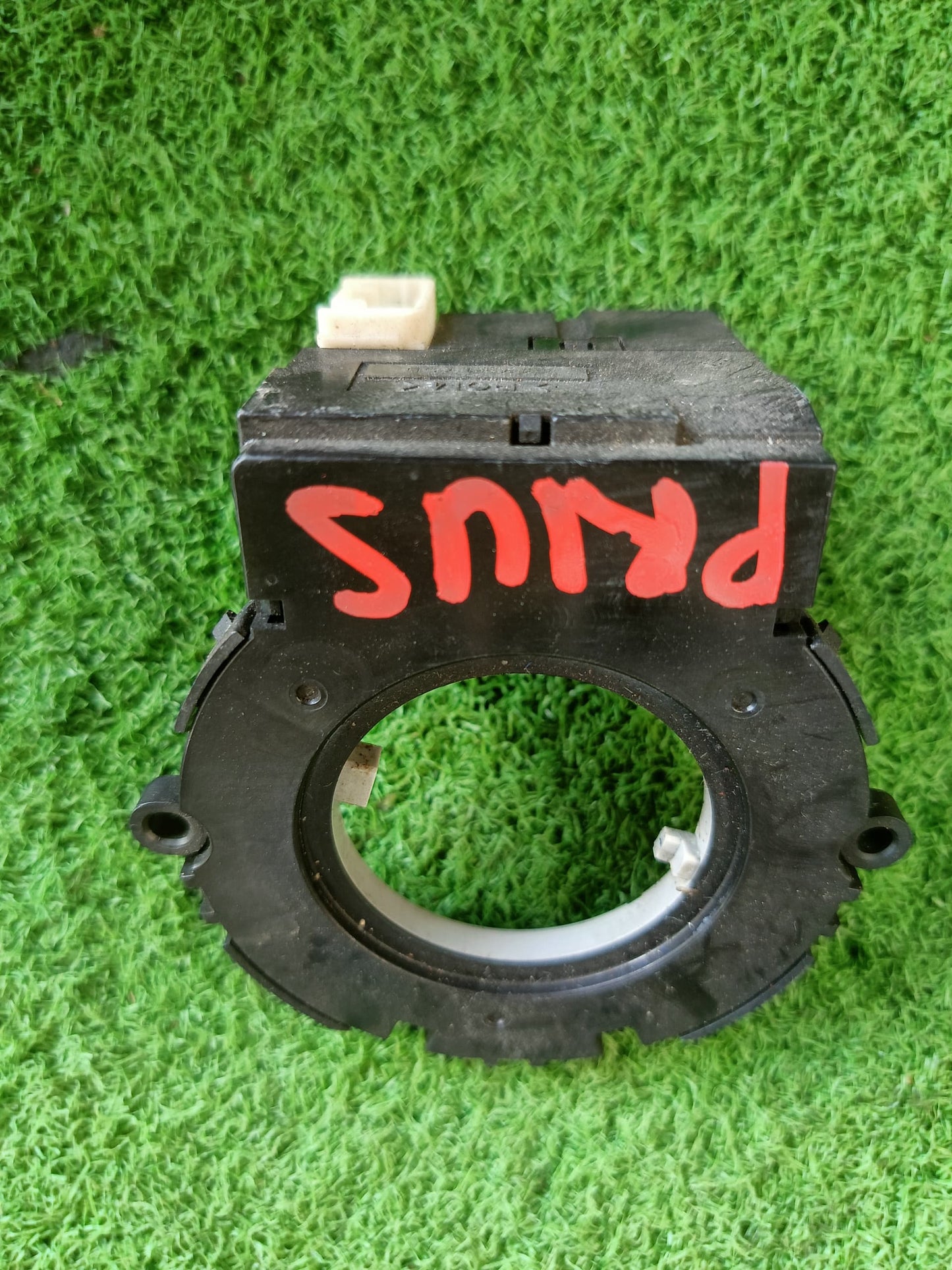 TOYOTA PRIUS STEERING ANGLE SENSOR (89245-74010)