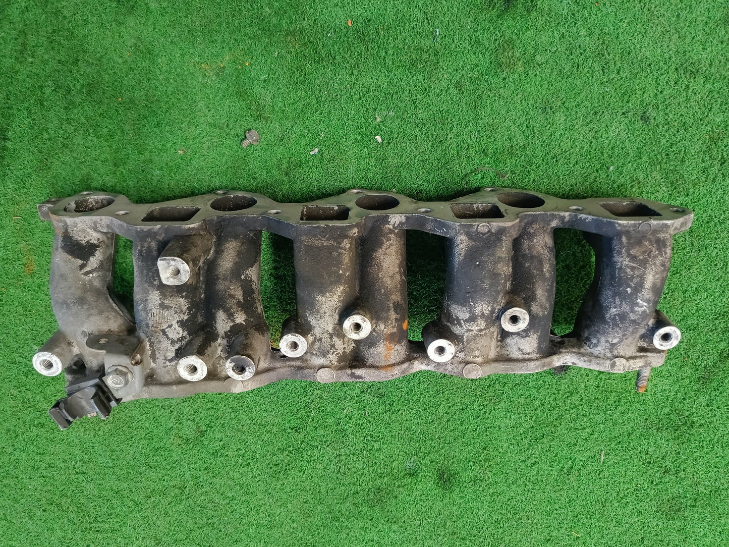 NISSAN URVAN E25 INLET MANIFOLD (IM00028)
