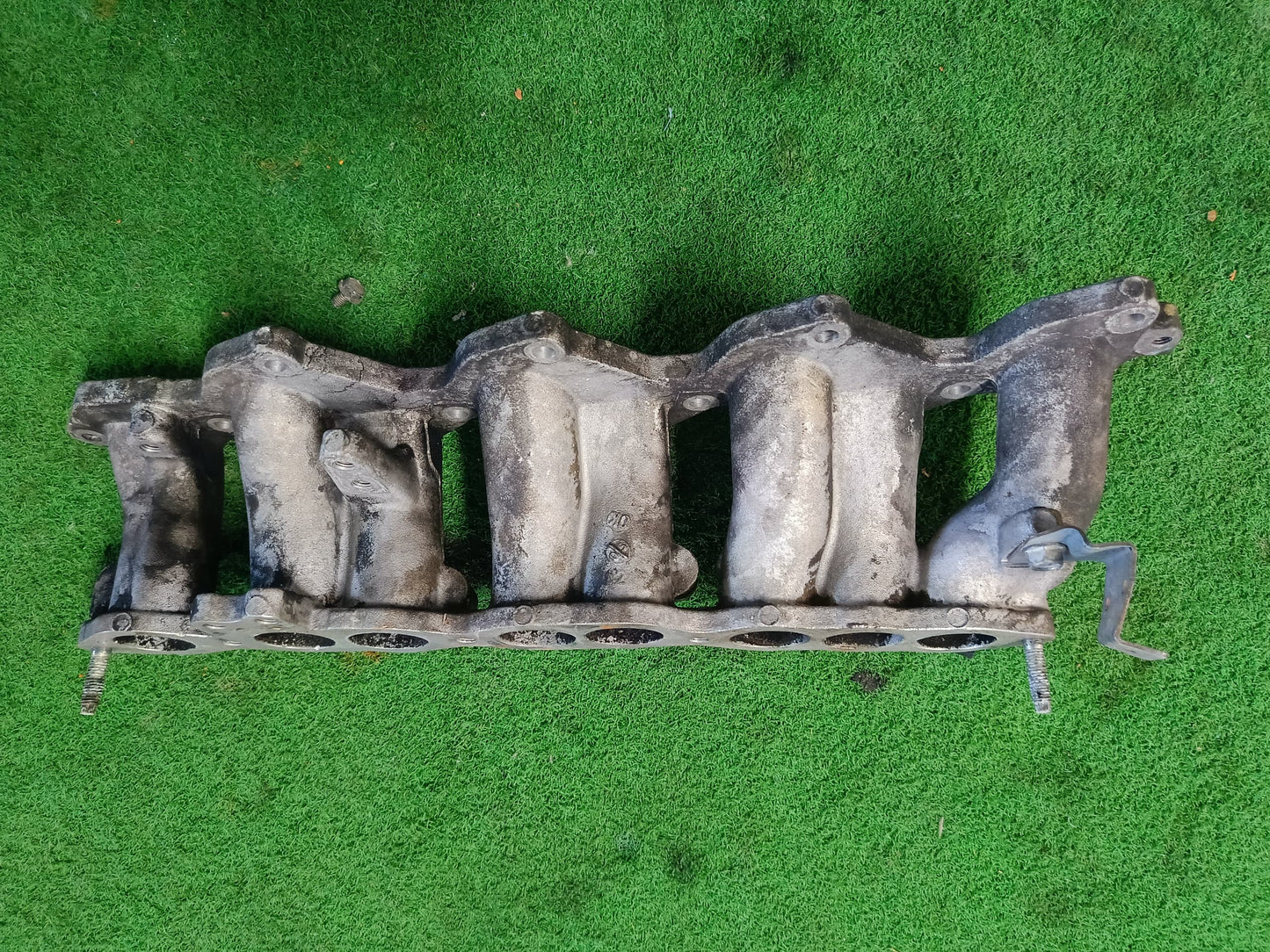 NISSAN URVAN E25 INLET MANIFOLD (IM00028)
