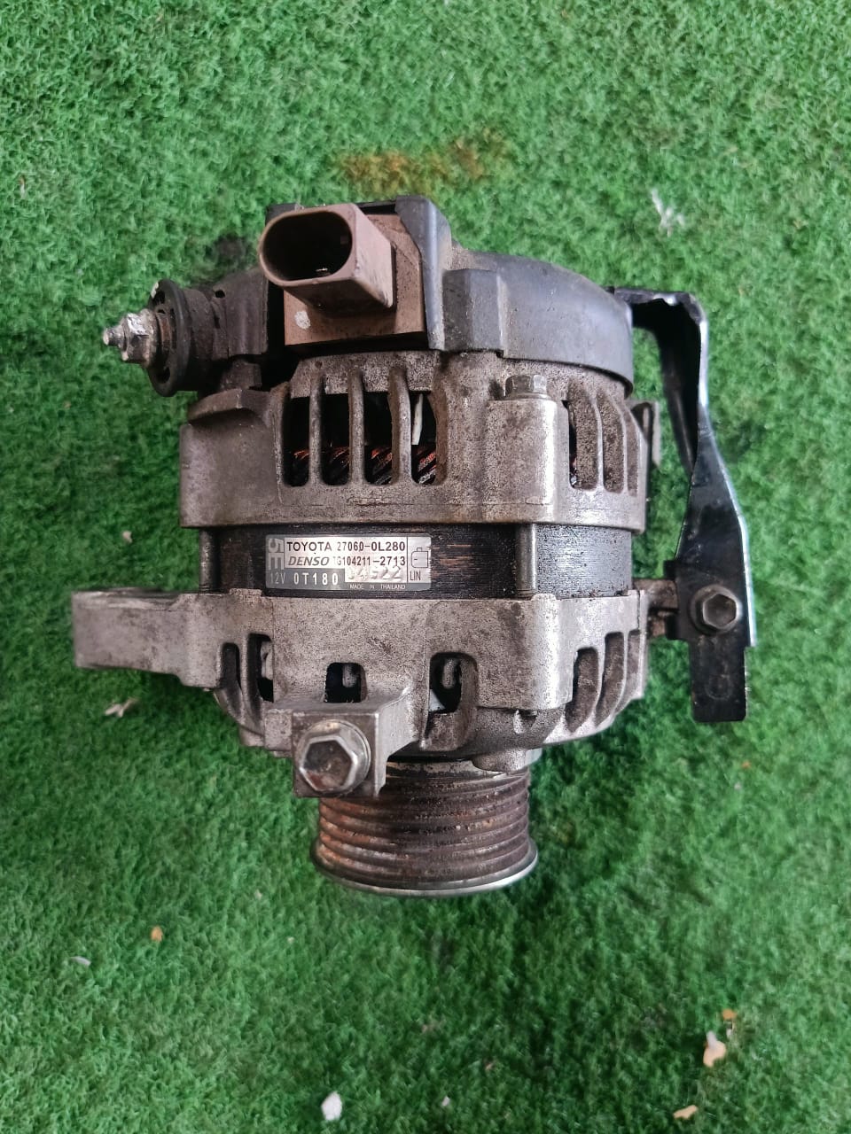 TOYOTA PRIUS ALTERNATOR (27060-0L280)