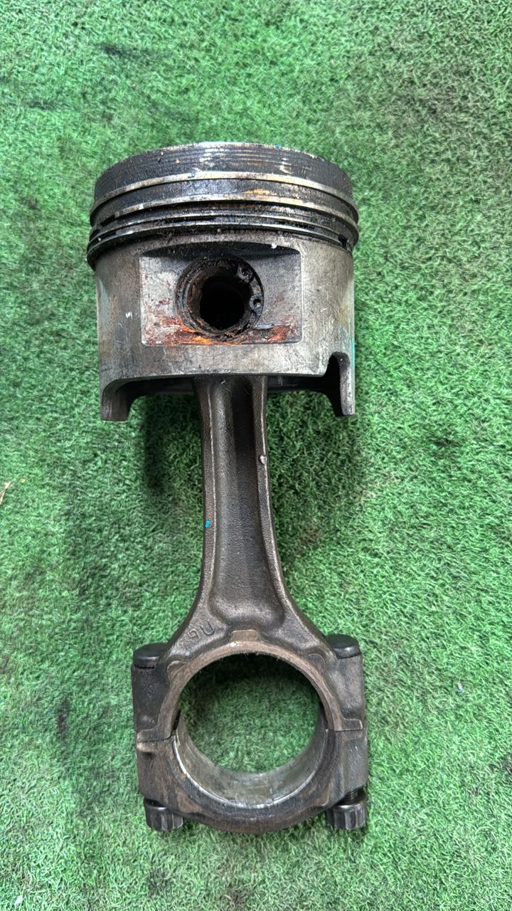 TOYOTA 2L 2.4 PISTON CONROD (PST00001)