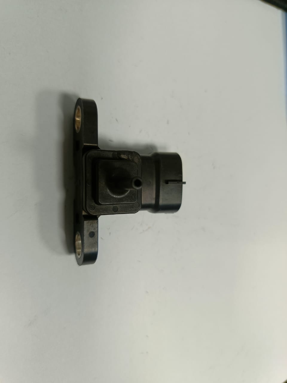 DMAX VCROSS MAP SENSOR (898020-5140)