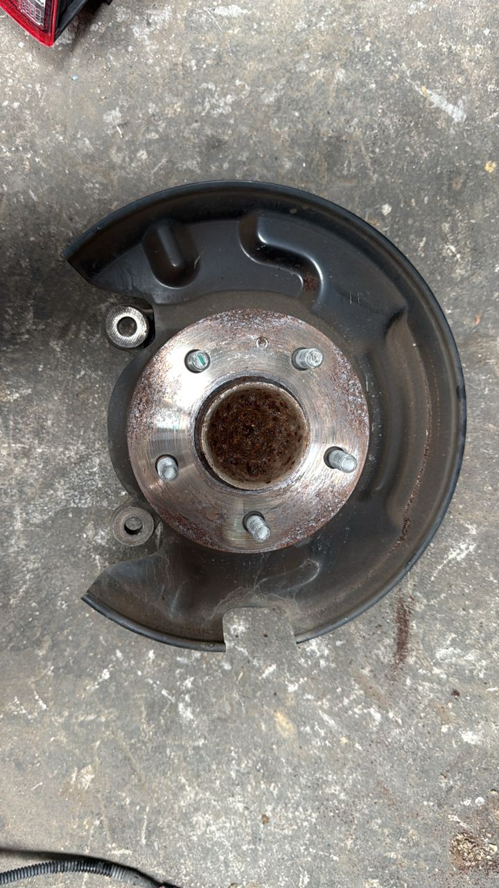 PERODUA ARUZ KNUCKLE ARM RH (U) KA080