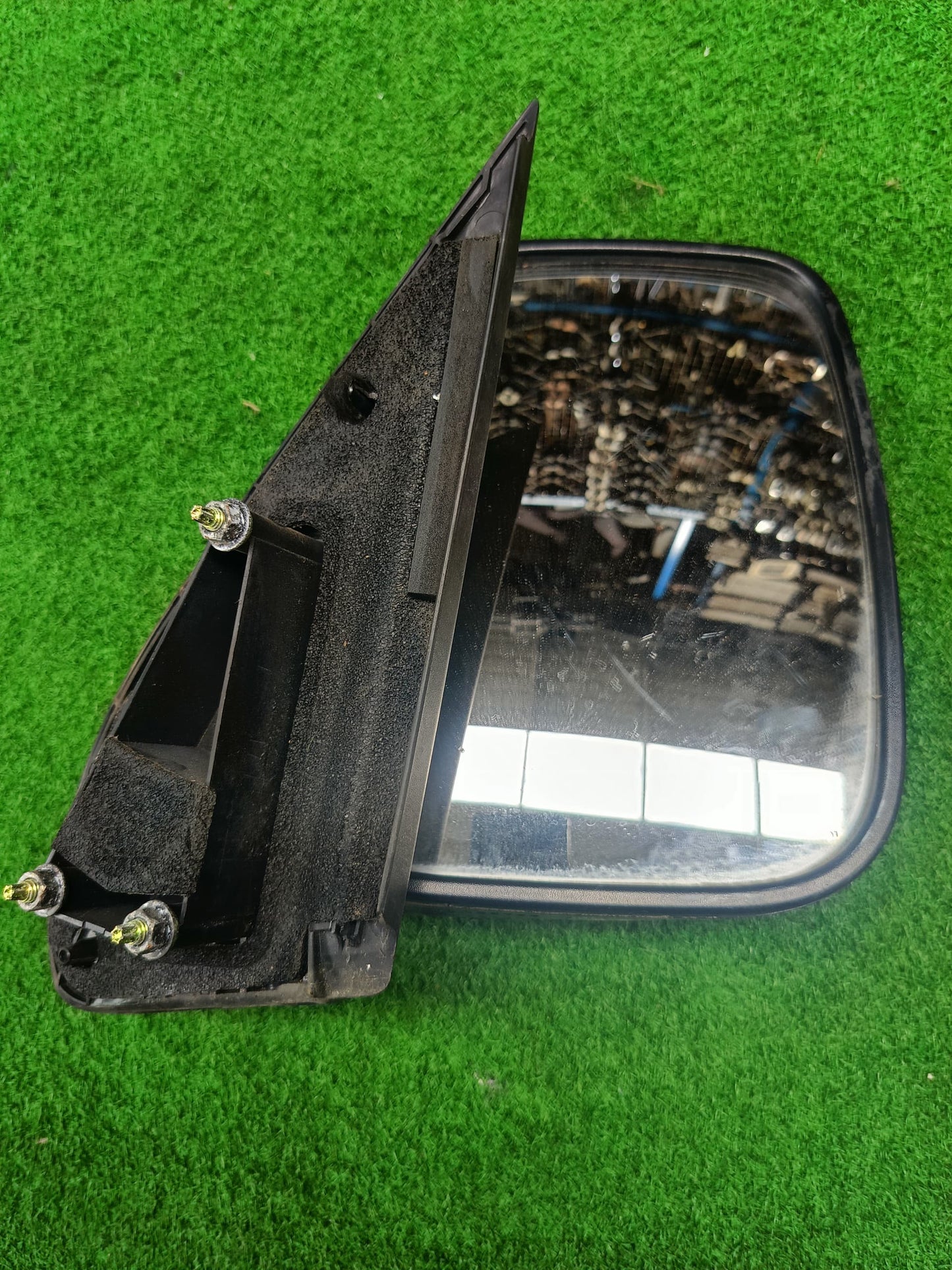 NISSAN URVAN SIDE MIRROR RH NO WIRE BLACK BLACK (SM10001)