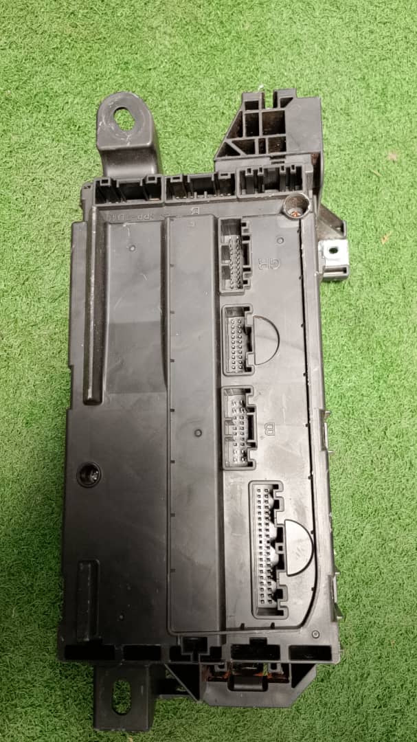 PERODUA BEZZA FUSE BOX (82600-BZ190)