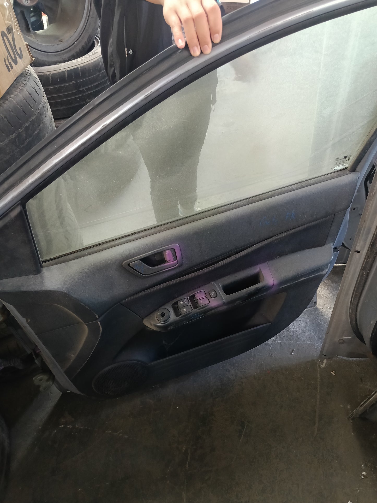 HYUNDAI GETZ DOOR PANEL FRH COMPLETE SILVER (DP00307)