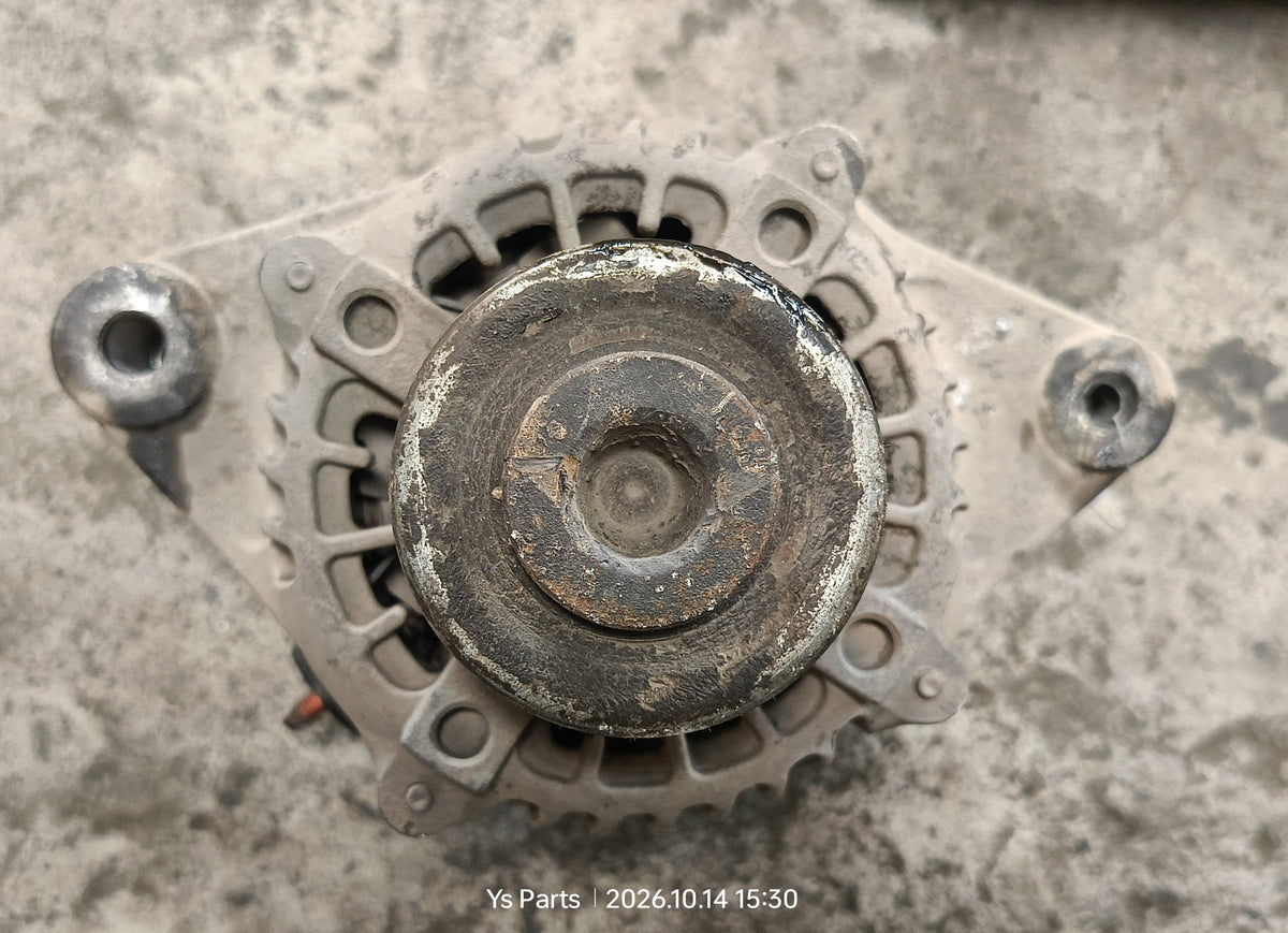TOYOTA HILUX VIGO ALTERNATOR (27060-0L021)
