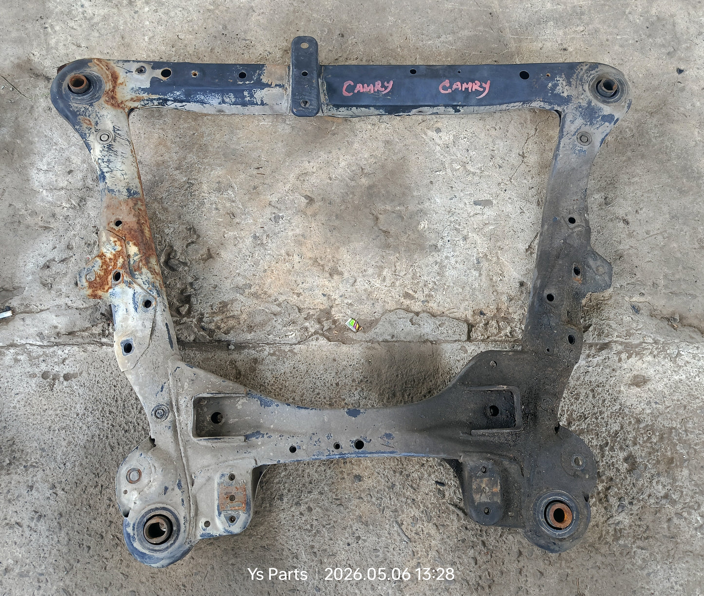 TOYOTA CAMRY CROSSMEMBER (CMB040)