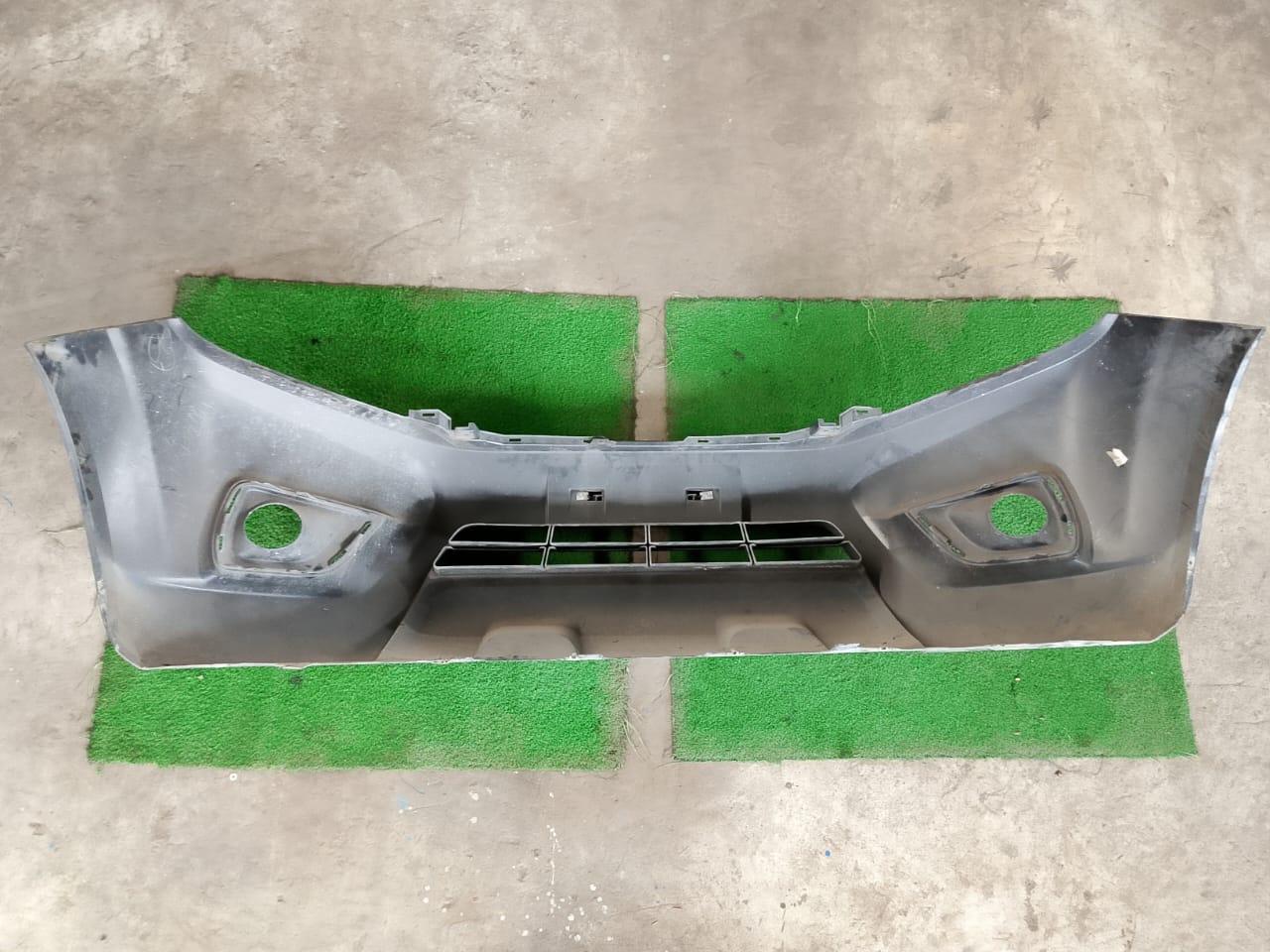 NISSAN NAVARA FRONT BUMPER (FB00025)