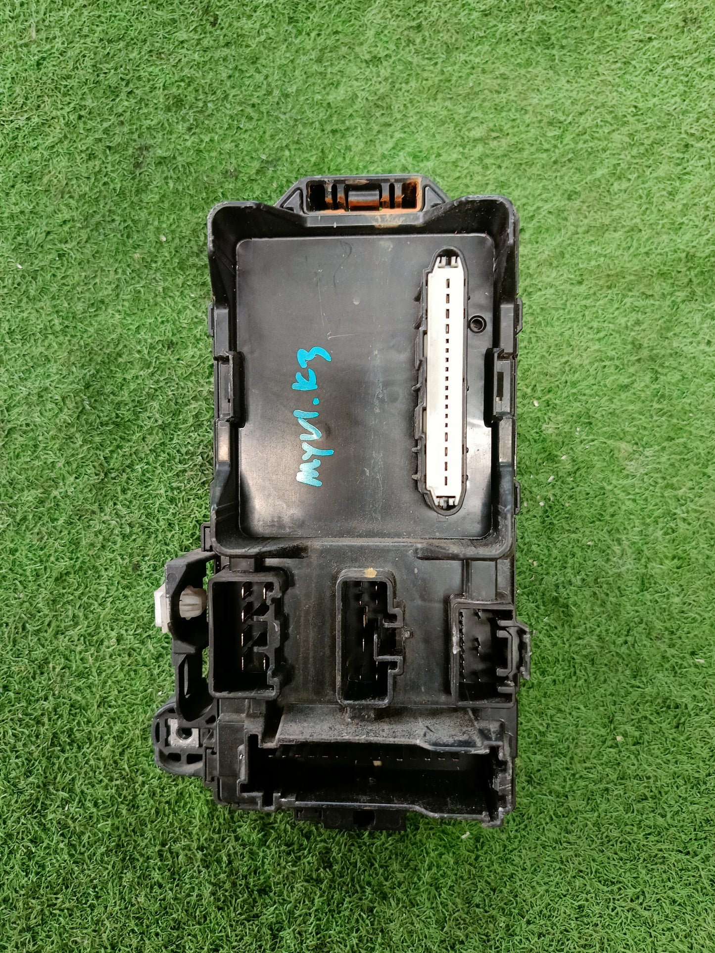 PERODUA MYVI K3 FUSE BOX (FSB0024)