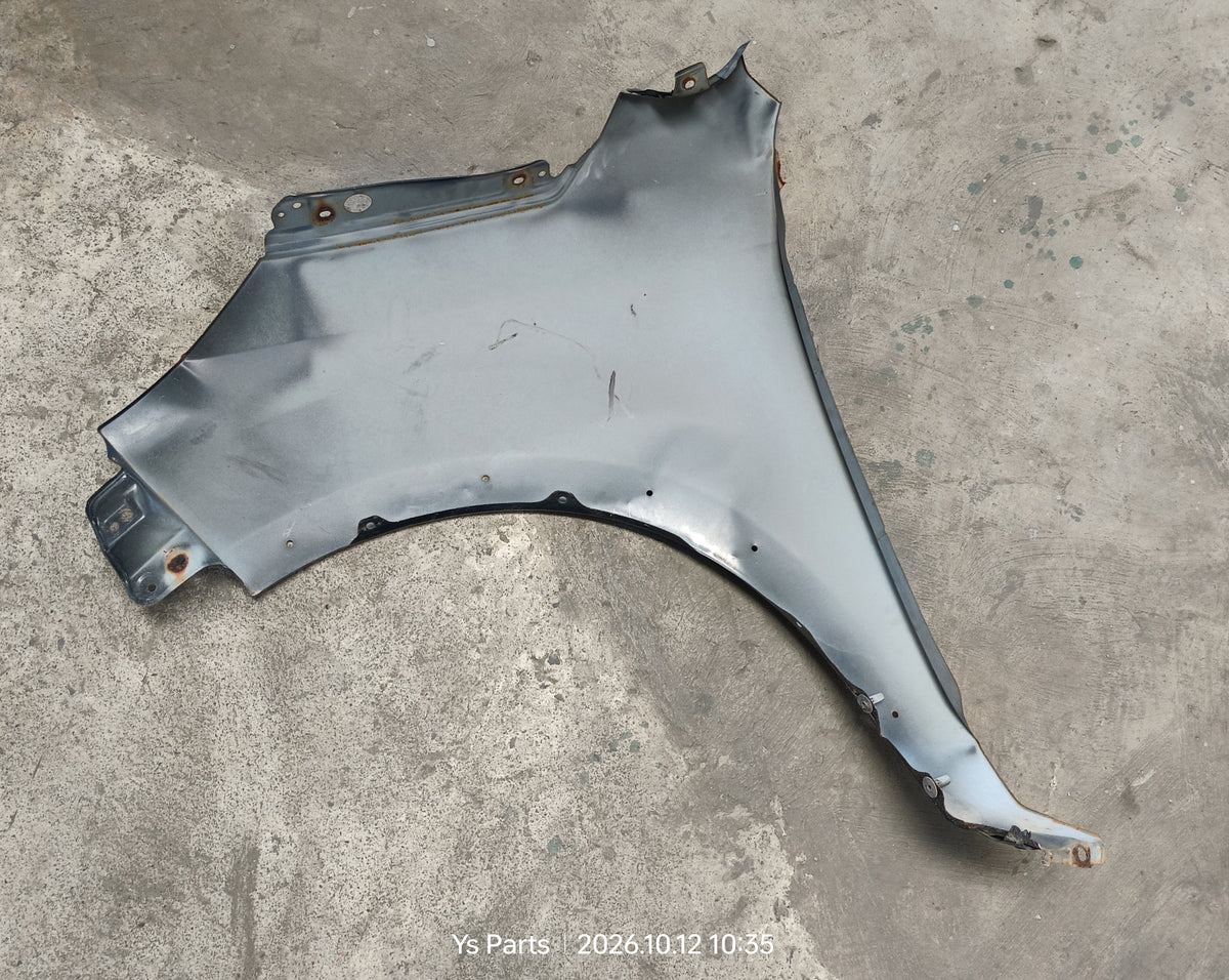PERODUA VIVA FRONT FENDER WITHOUT HOLE RH BLACK (FFWH100)