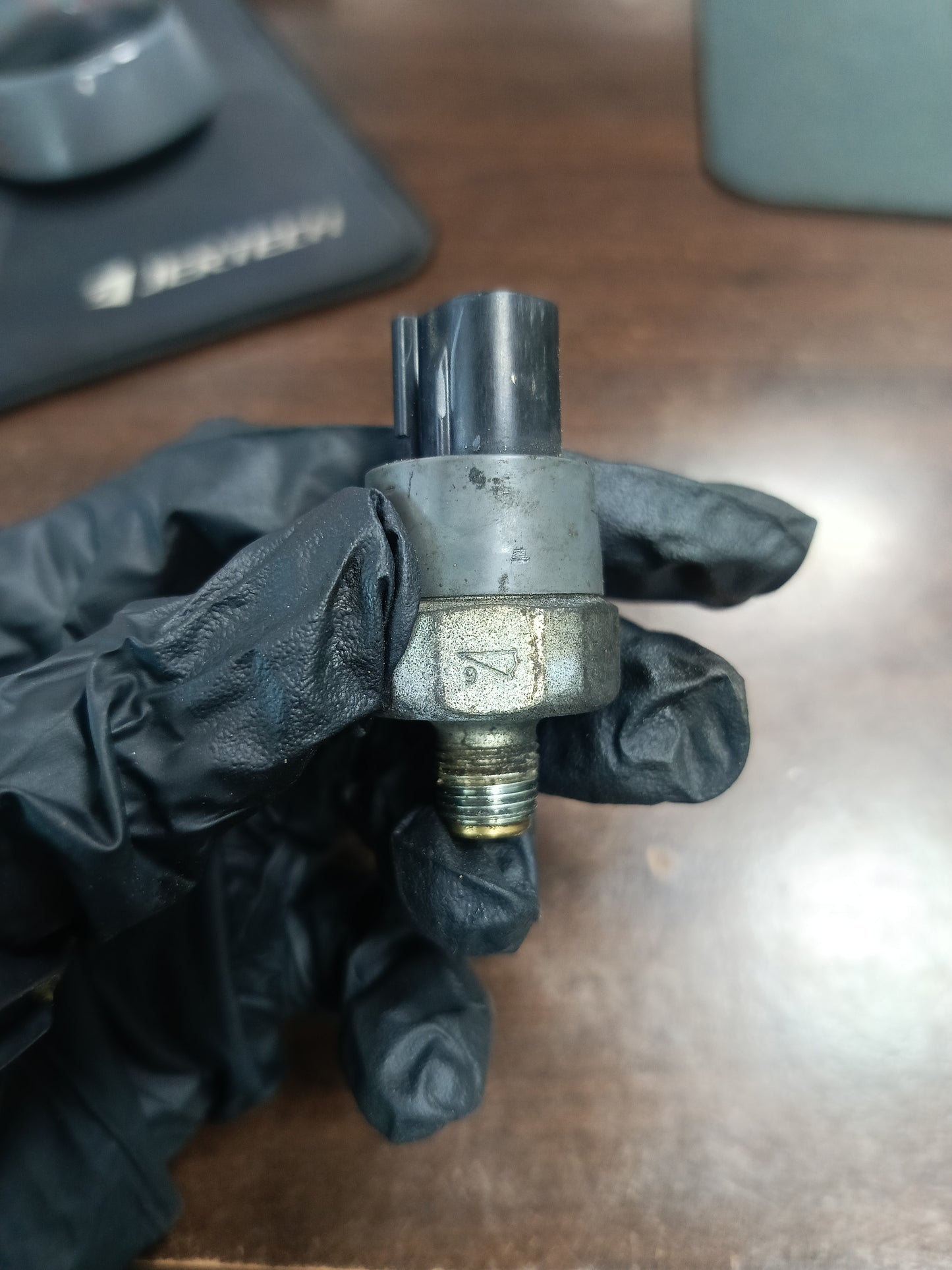 TOYOTA AVANZA OIL PRESSURE SENSOR (83530-60020)