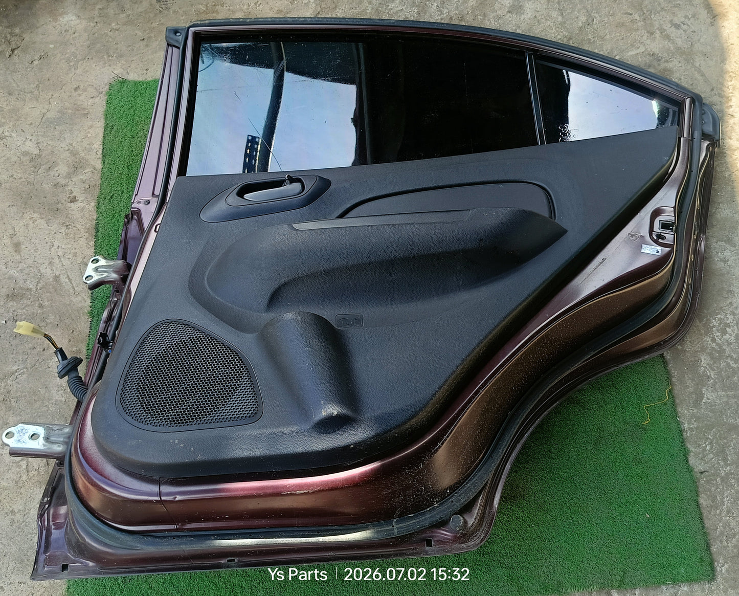 PROTON SAGA VVT DOOR PANEL RRH COMPLETE MAROON (DP00329)