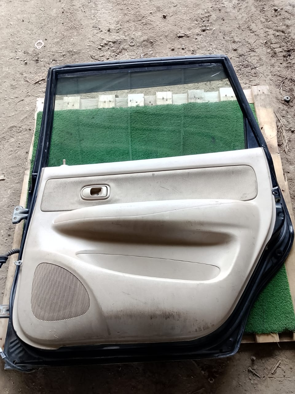TOYOTA AVANZA DOOR PANEL RRH COMPLETE BLACK (DP00284)