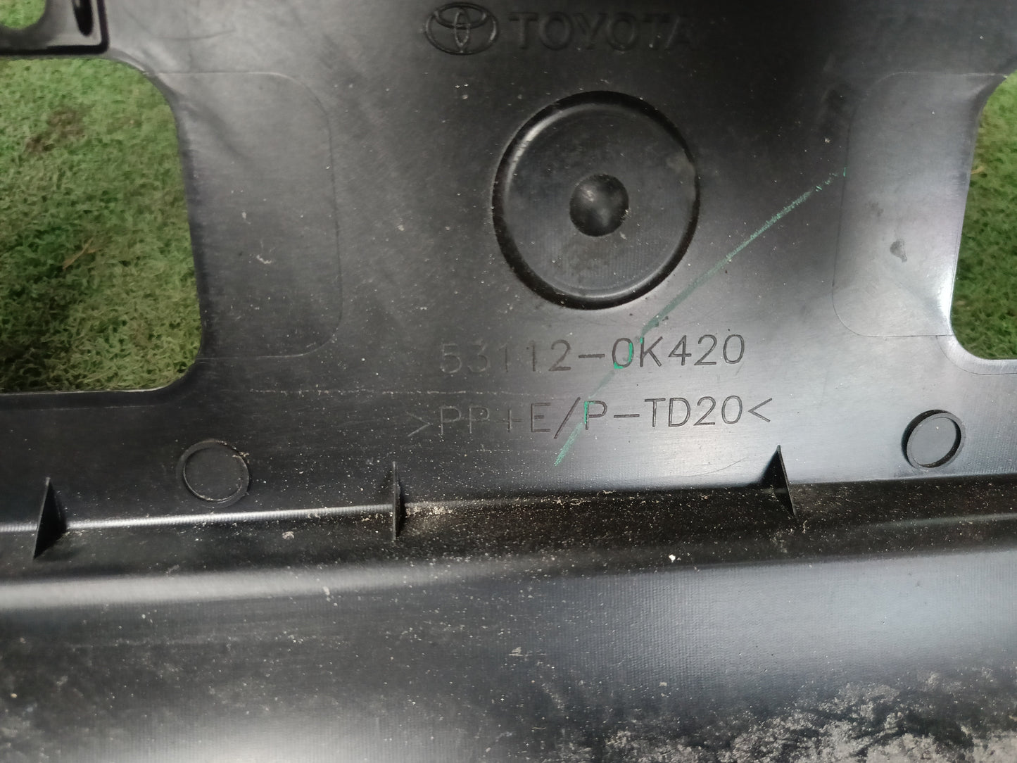 TOYOTA ROGUE FRONT LOWER GRILLE (53112-0K420)