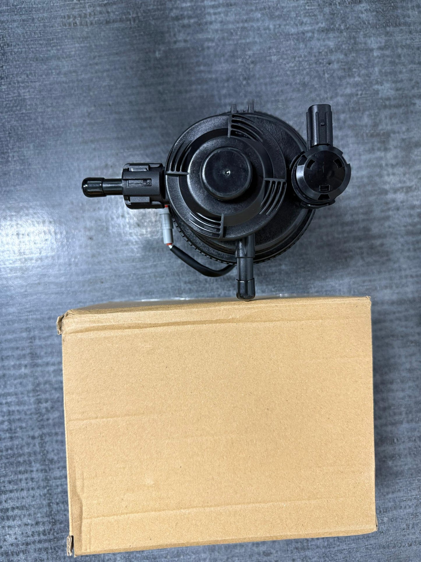 TOYOTA HILUX KUN25 FUEL FILTER HOUSING DIESEL HAND PUMP WITH FILTER (STRAIGHT) (HP00001)