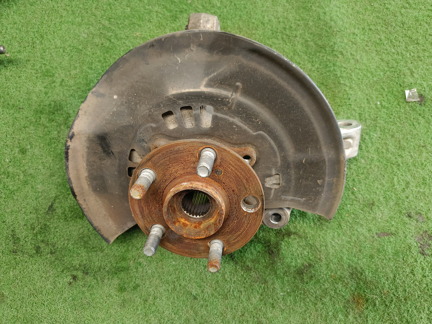 TOYOTA PRIUS KNUCKLE ARM RH (KA086)