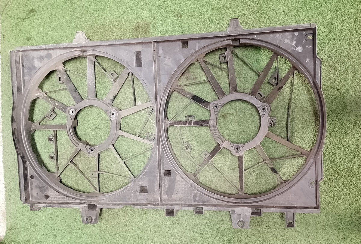 NISSAN X-TRAIL RADIATOR FAN HOUSING (FH0011)