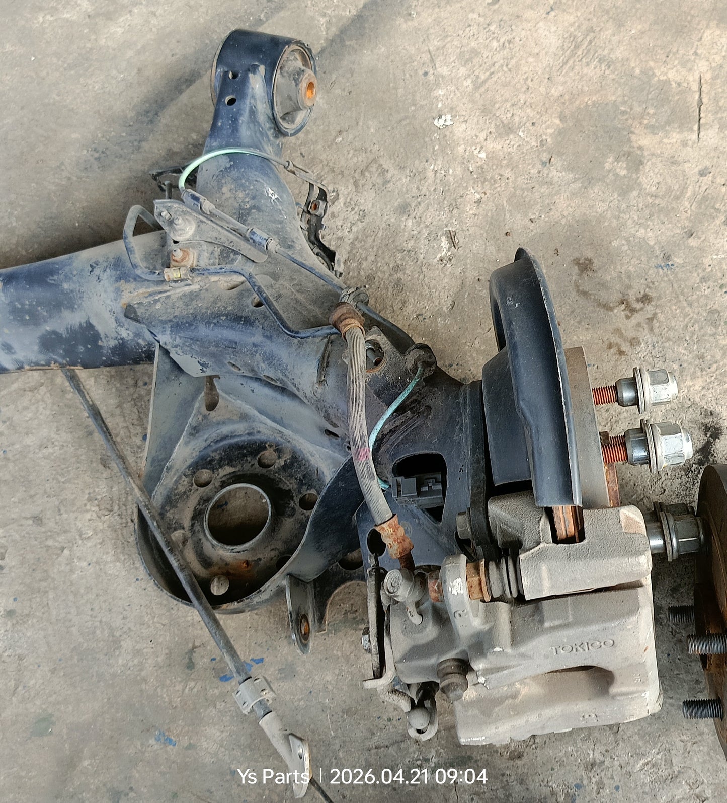 TOYOTA PRIUS REAR AXLE (RA0018)