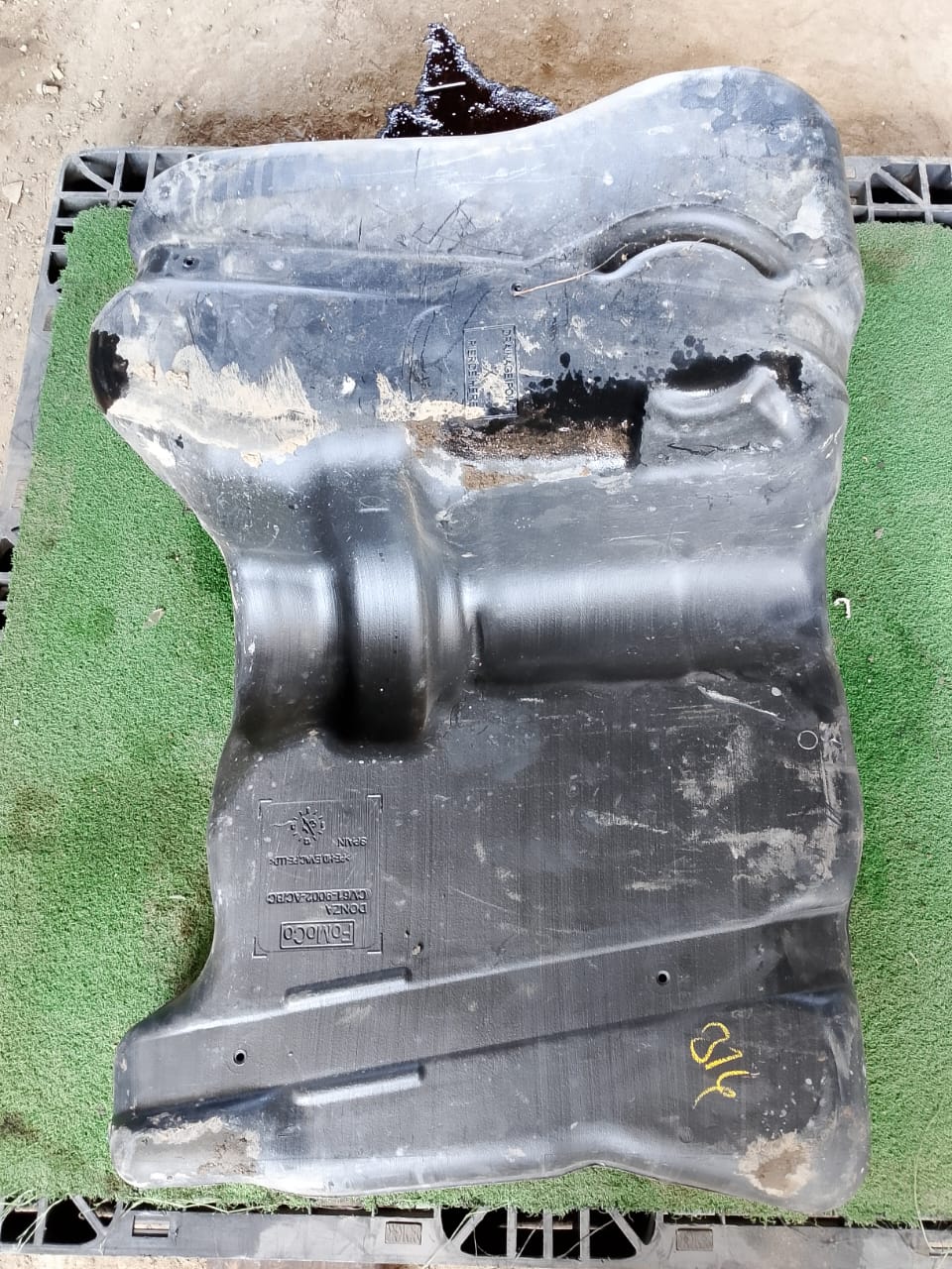 FORD KUGA FUEL TANK (FT00004)